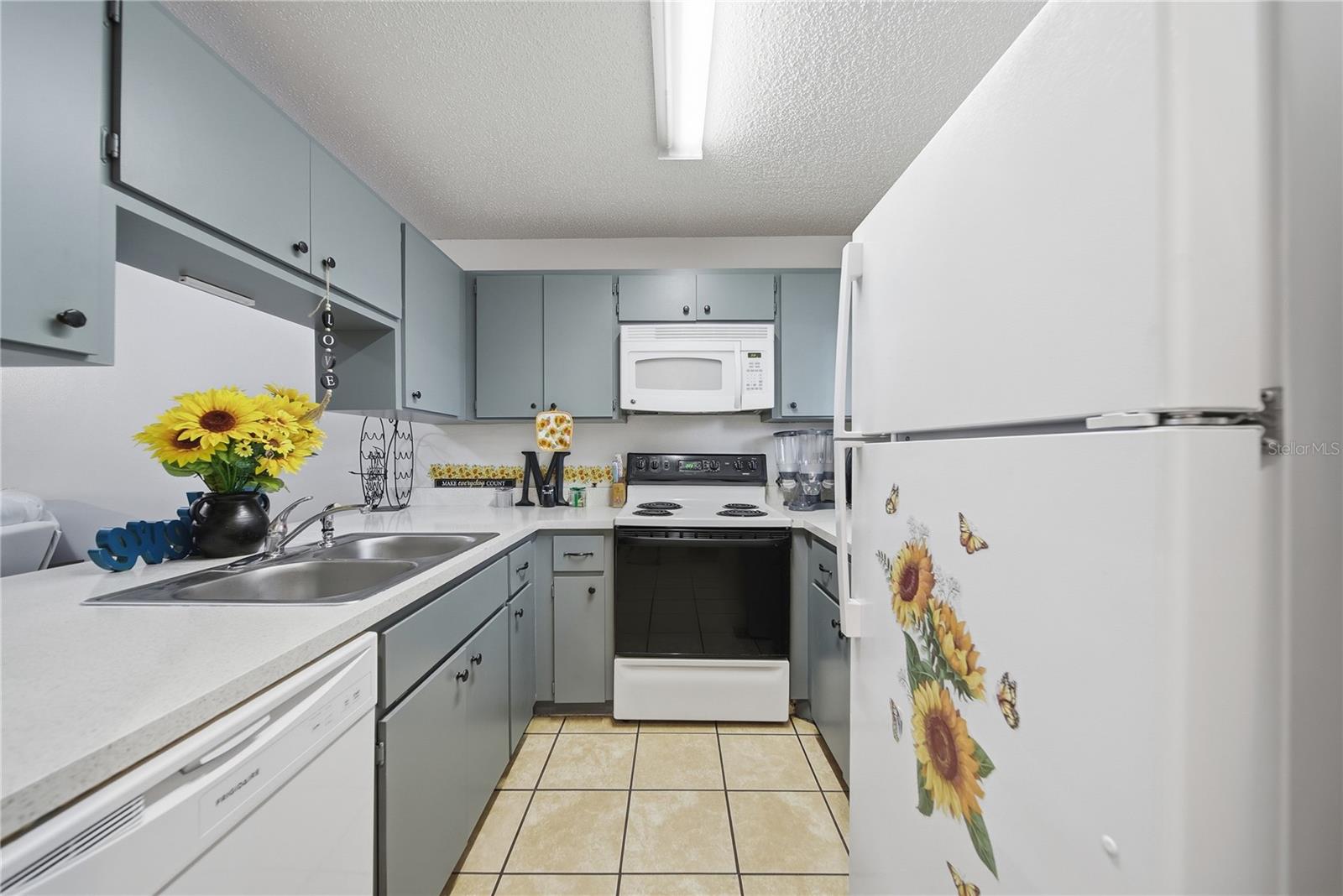 TALIA CONDO - Residential