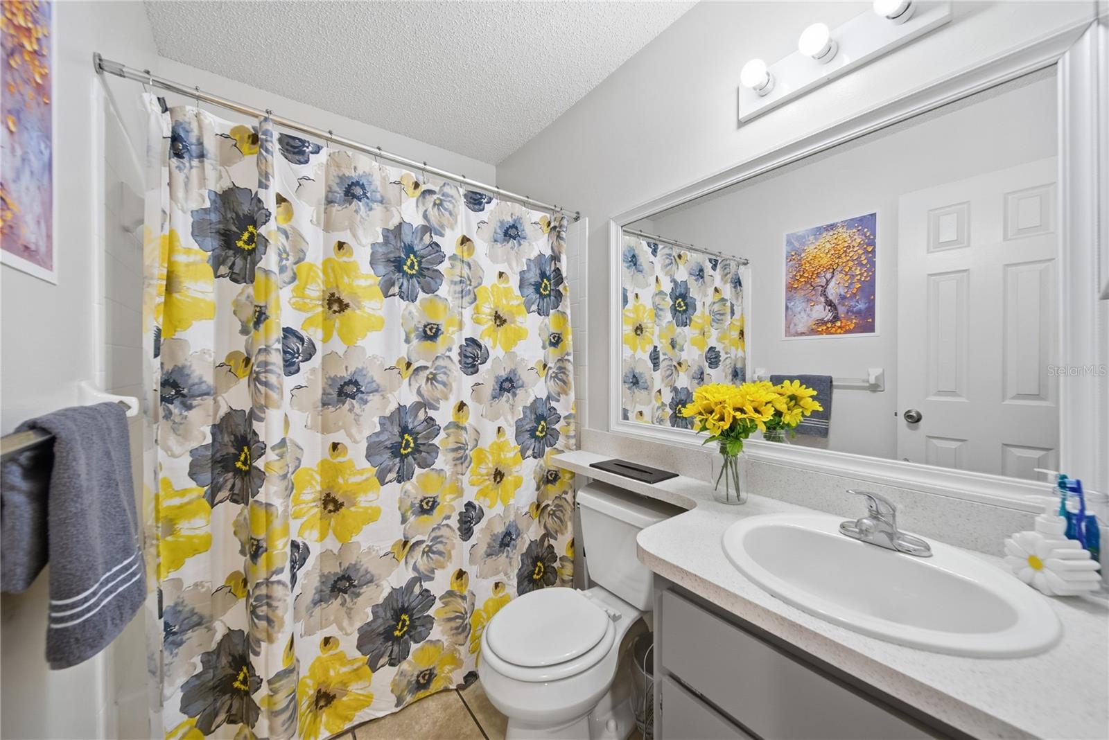 TALIA CONDO - Residential