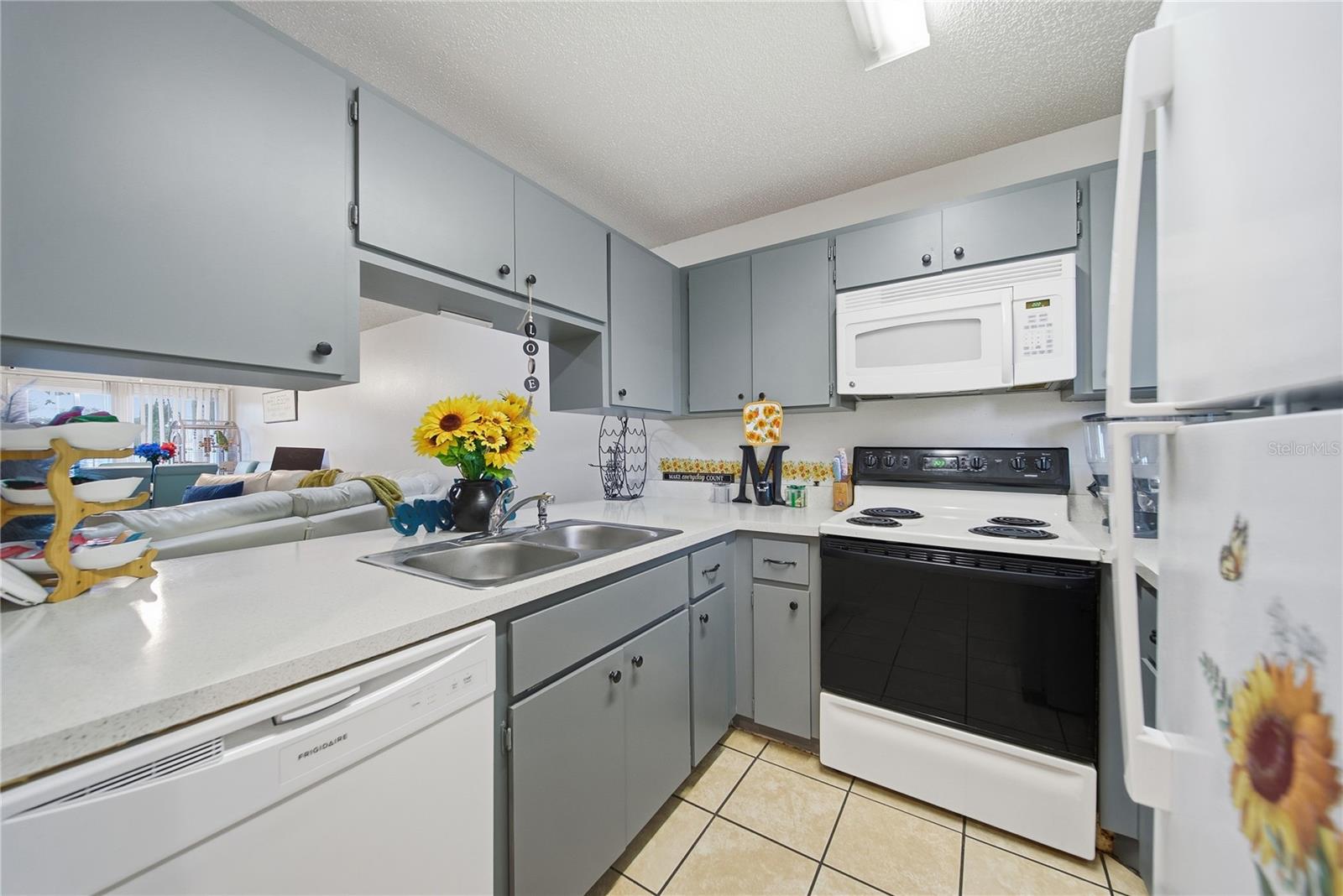 TALIA CONDO - Residential