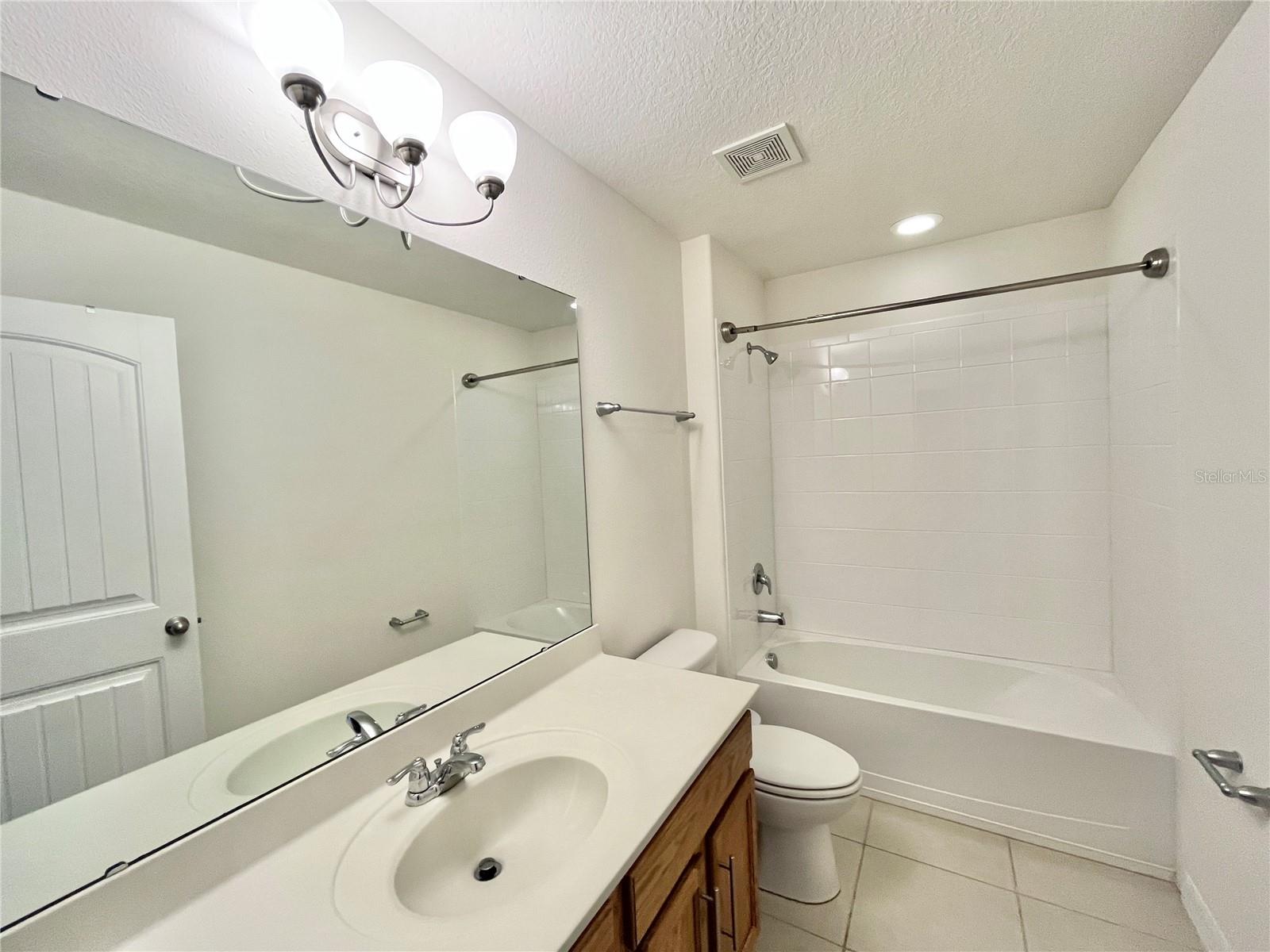 BEACON PARK LANDING - Residential Lease