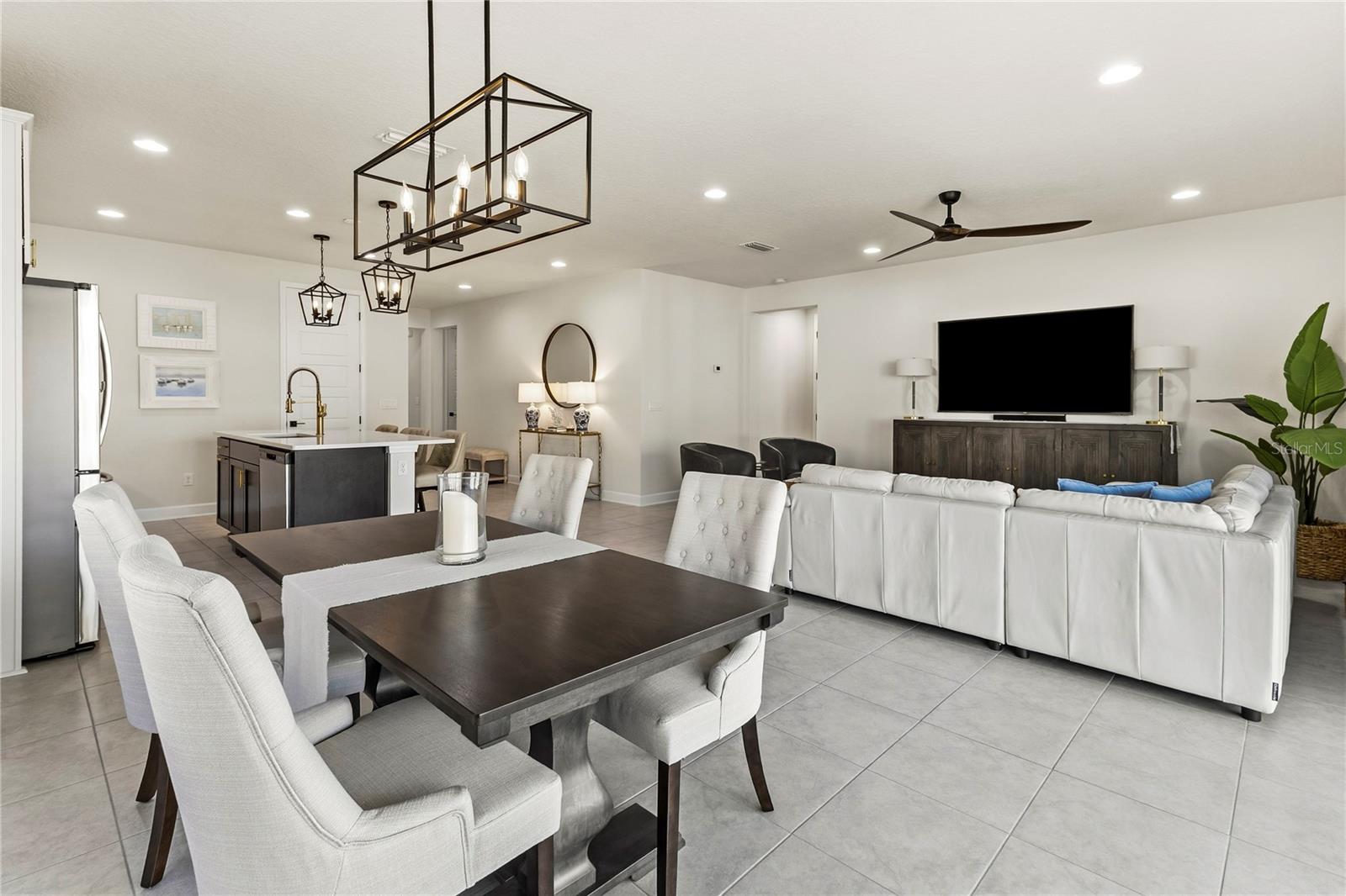 17 LOS LAGOS BOULEVARD