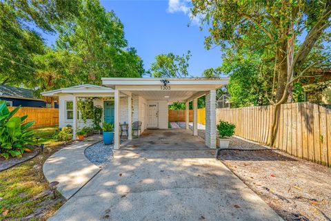 Photo of 1303 E Norfolk Street, Tampa, FL 33604 (MLS # TB8419987)