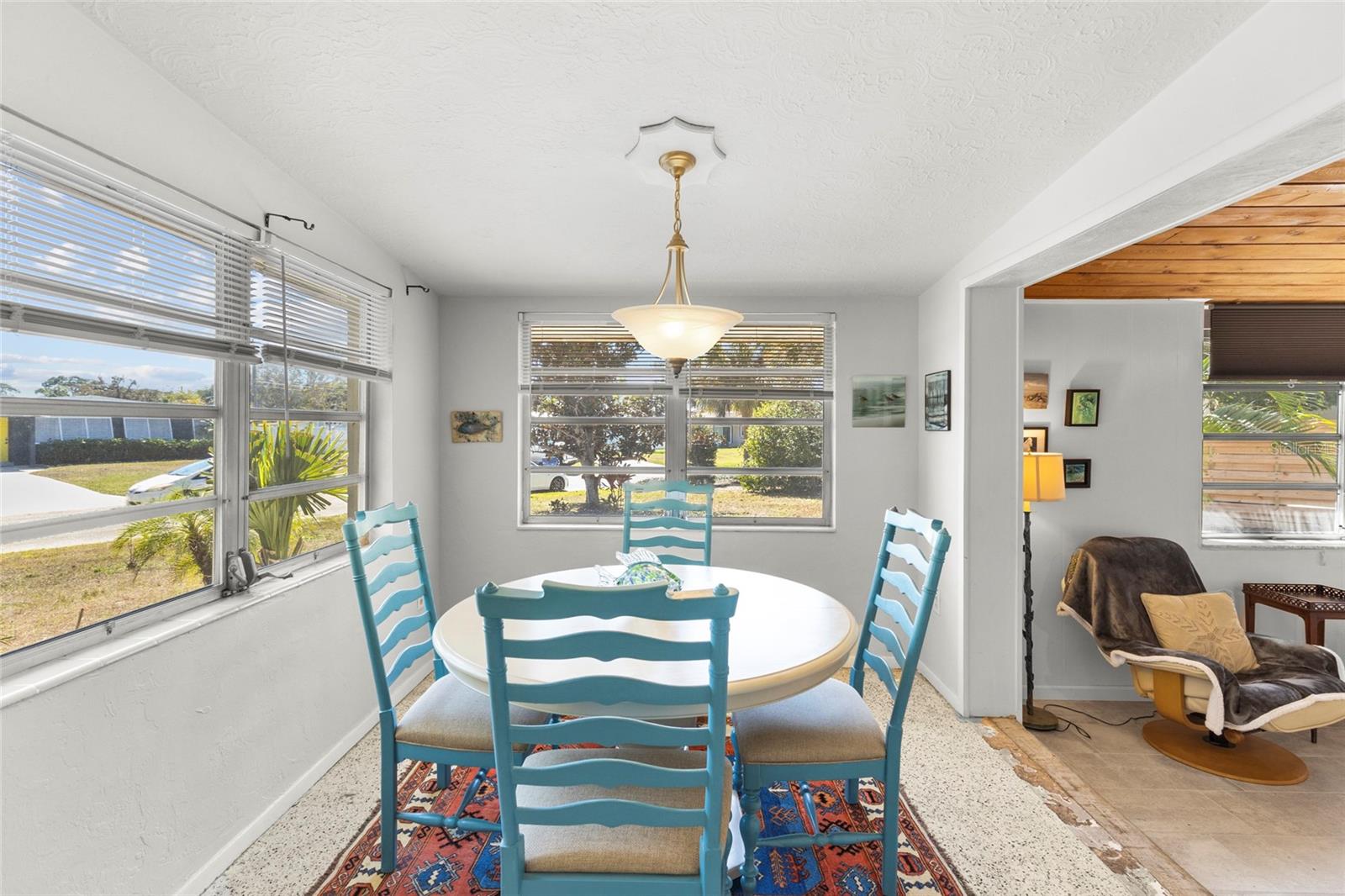 TROPICAL SHORES - Residential