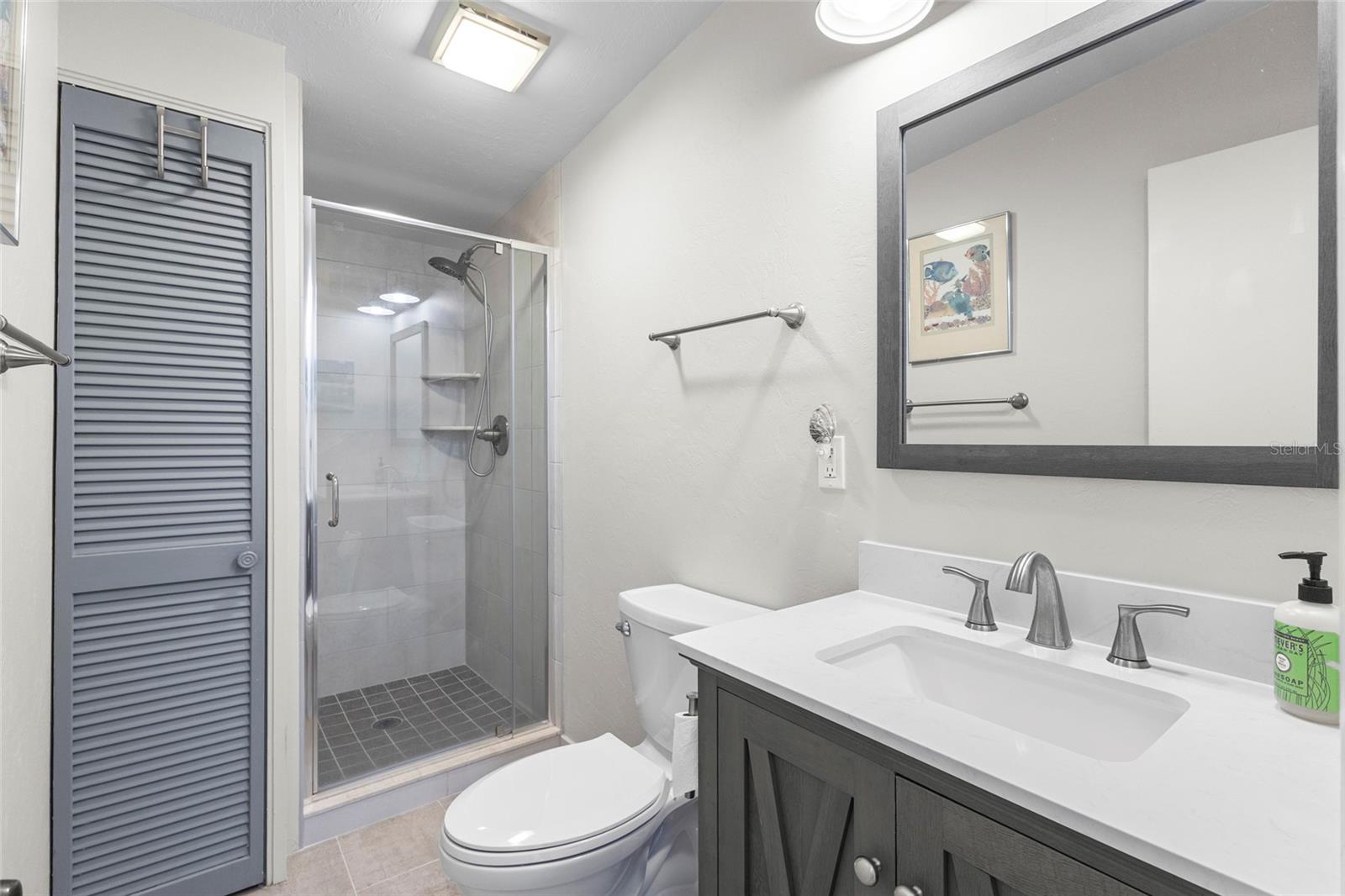 TROPICAL SHORES - Residential