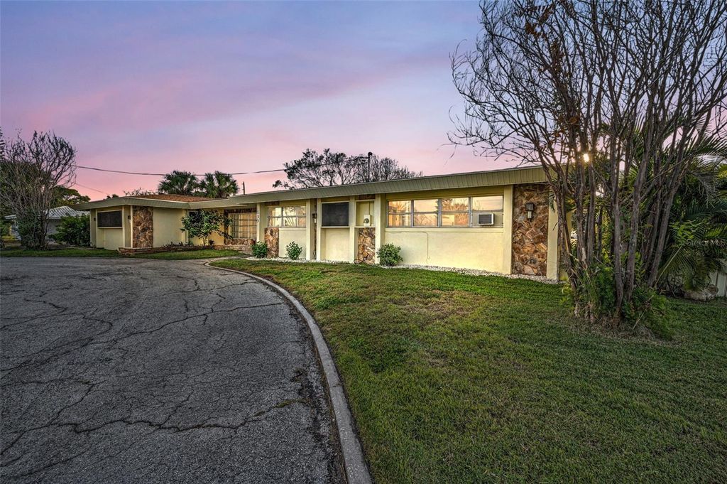 Photo of 130 60th Avenue, St Pete Beach, FL 33706 (MLS # TB8446584)