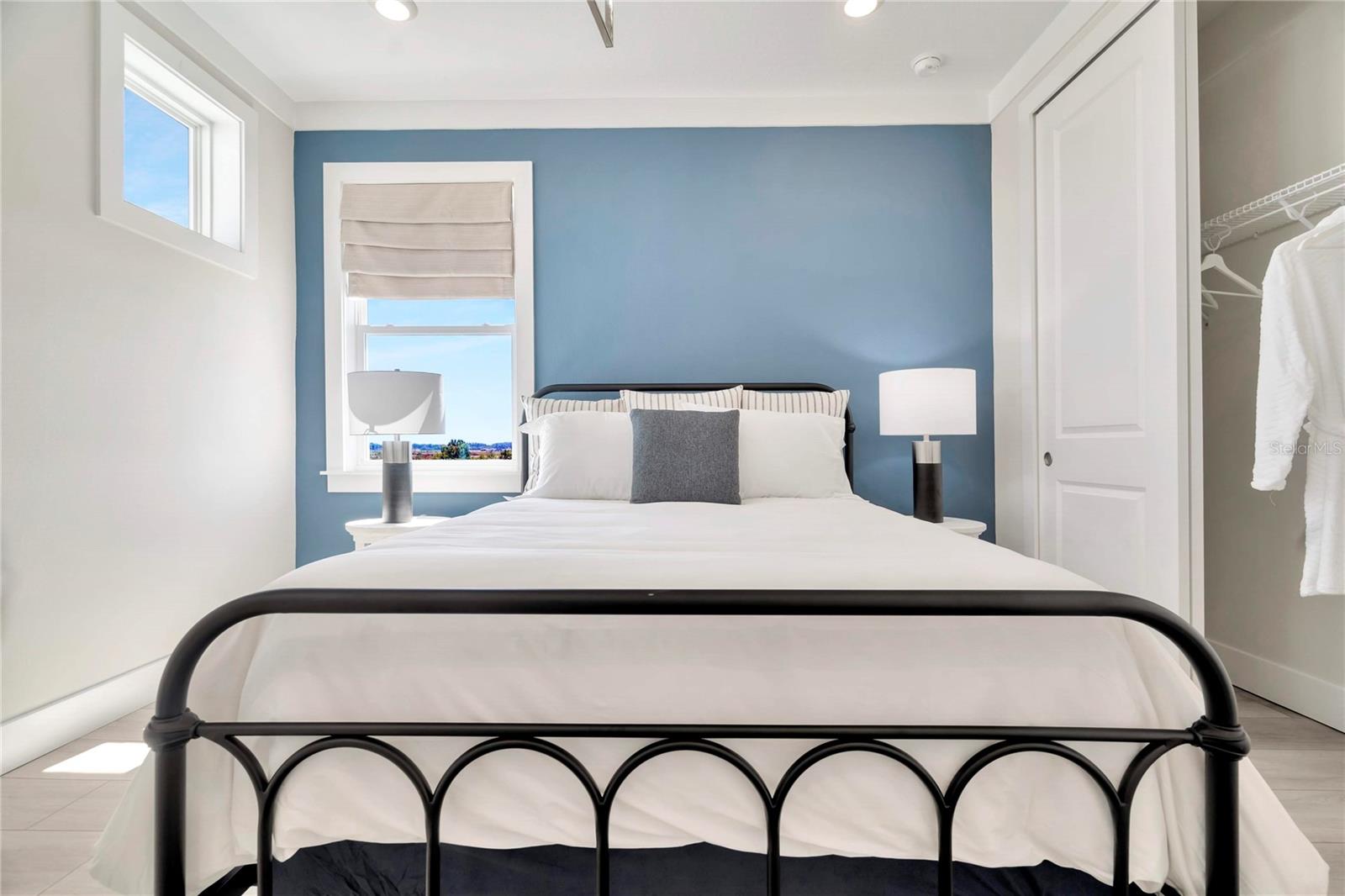 EPPERSON CRYSTAL LAGOON TWNHMS - Residential