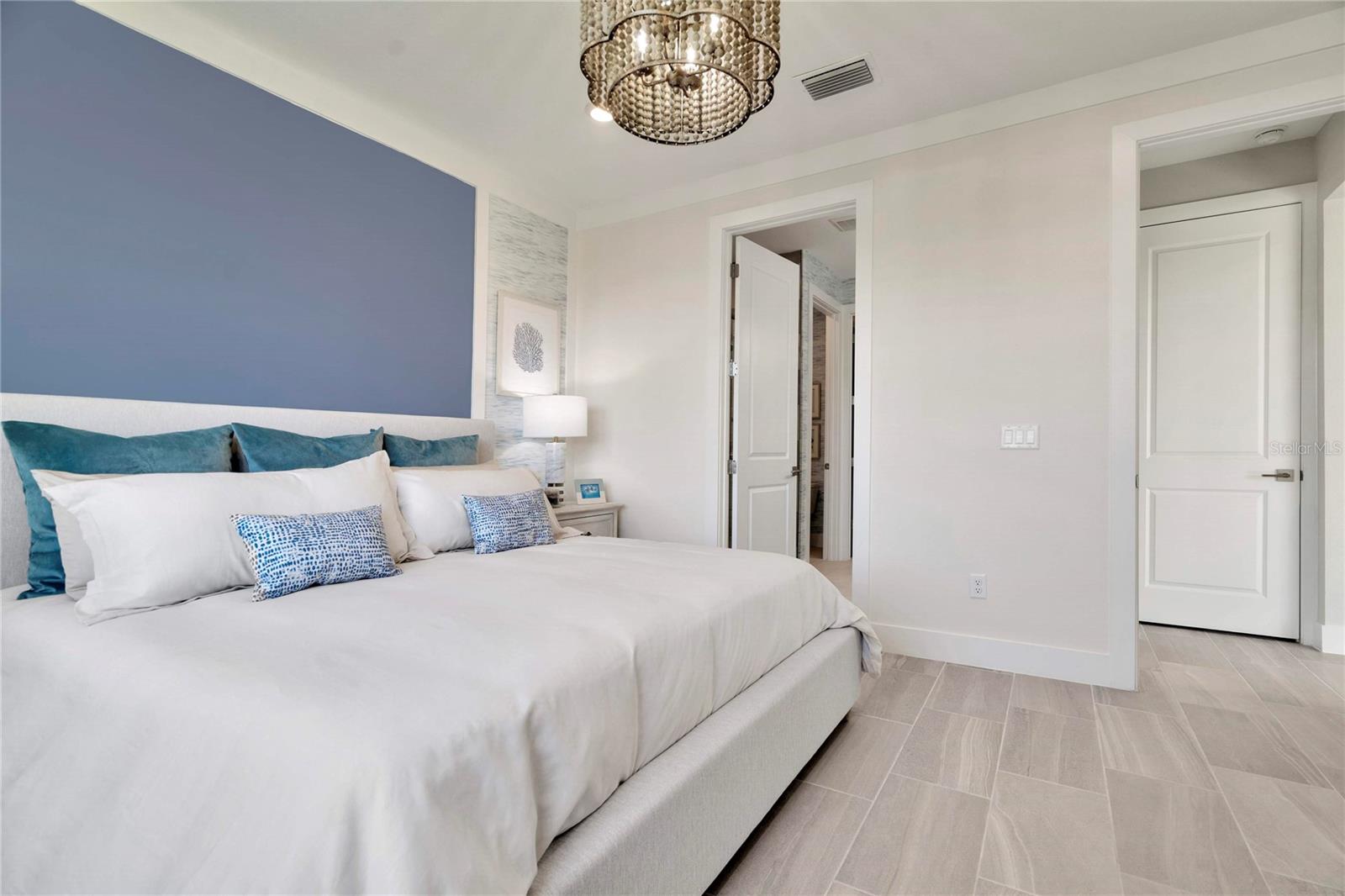 EPPERSON CRYSTAL LAGOON TWNHMS - Residential