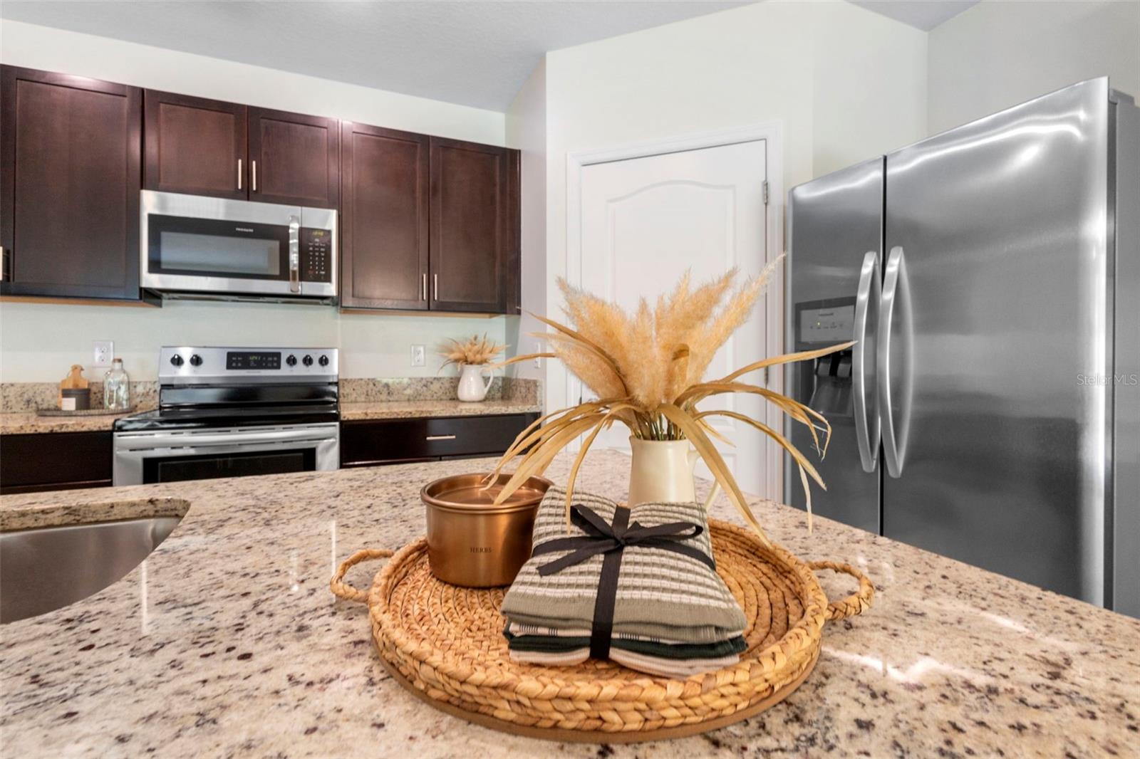 VICTORIA OAKS PH A - Residential