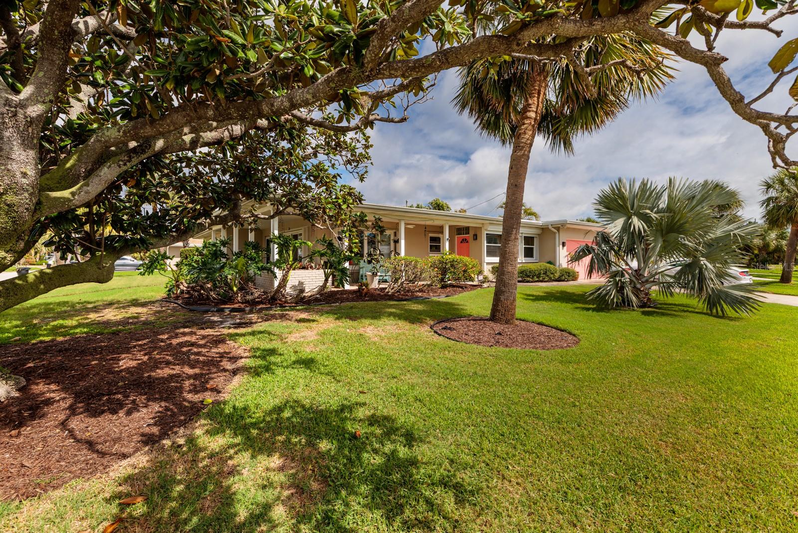 2340 W BAY ISLE DRIVE SE