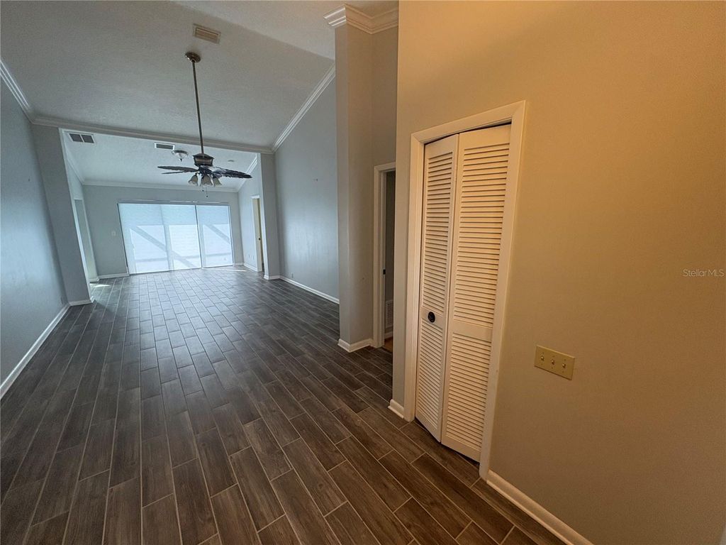 Photo of 1702 Horseshoe Drive, Plant City, FL 33566 (MLS # TB8438926)
