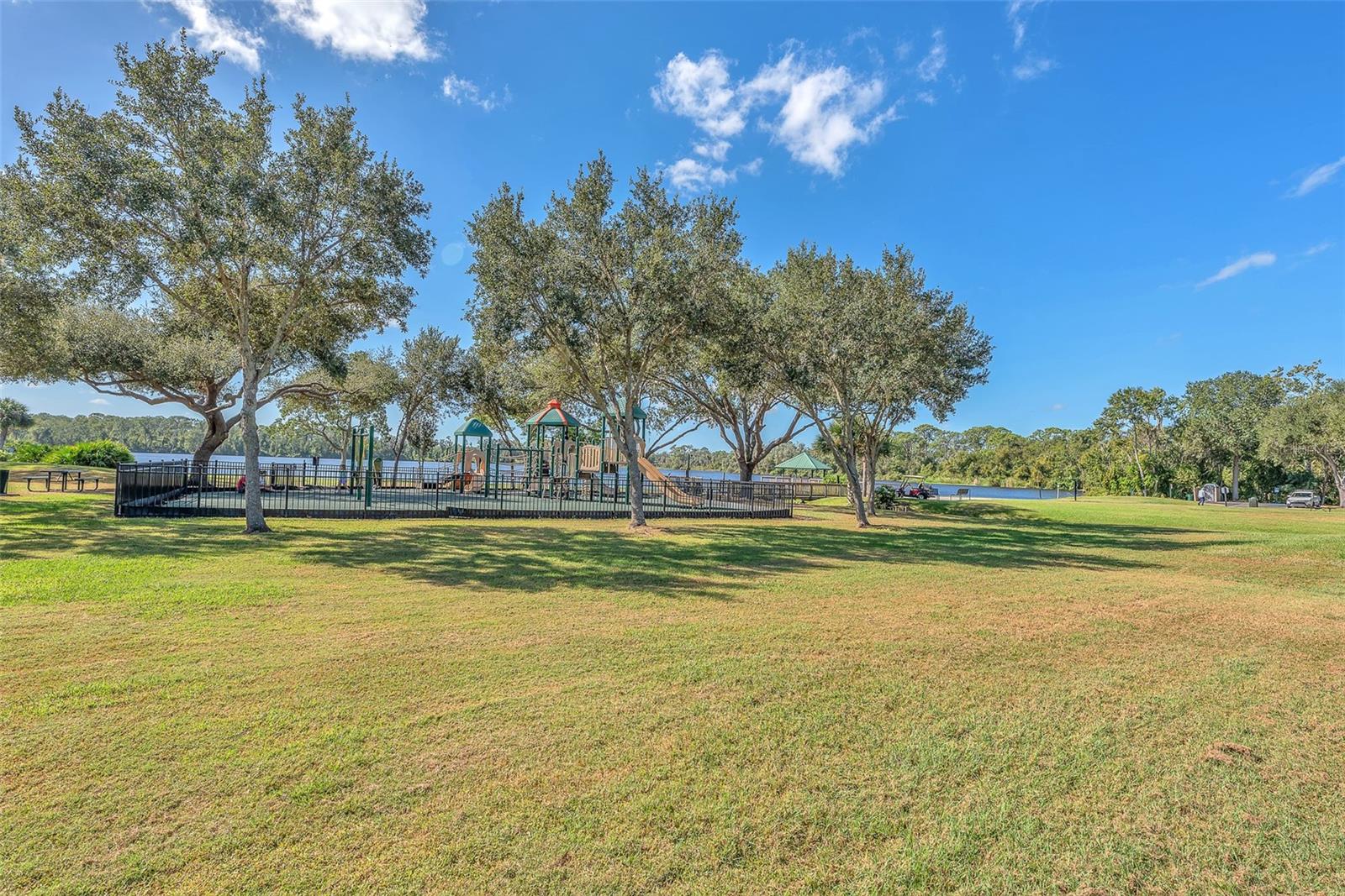 THE PADDOCKS PH II - Residential