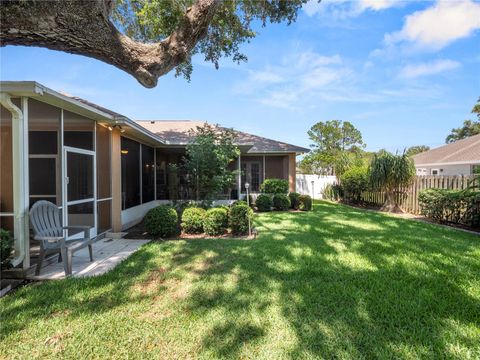 A home in WINTER HAVEN