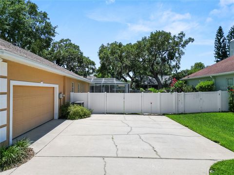 A home in WINTER HAVEN