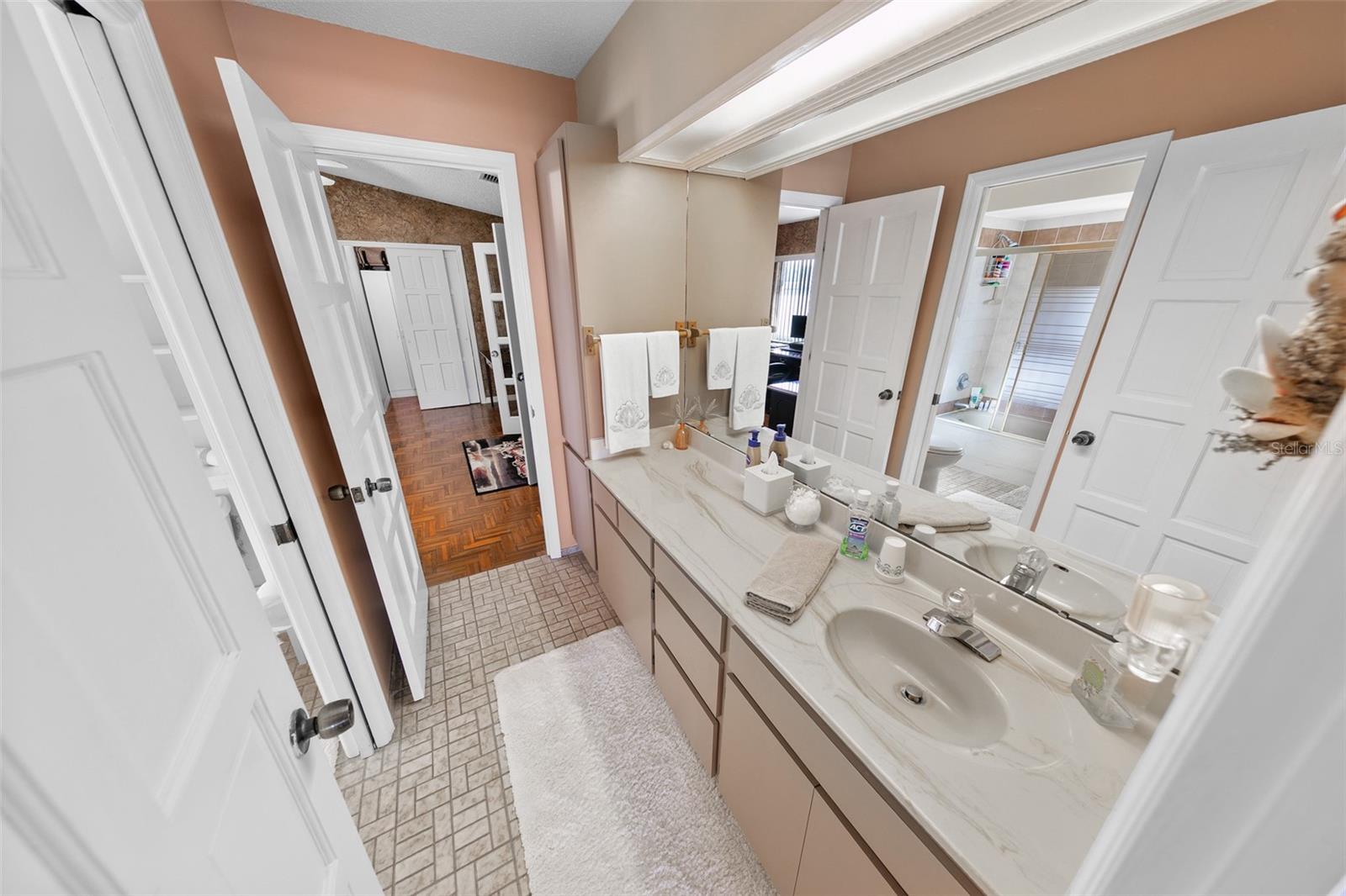 THRIFT TRACTS - Residential