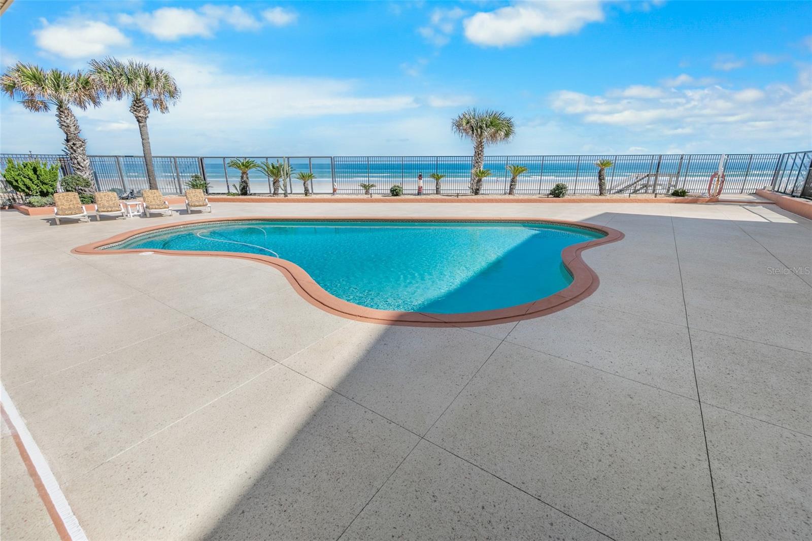 THRIFT TRACTS - Residential