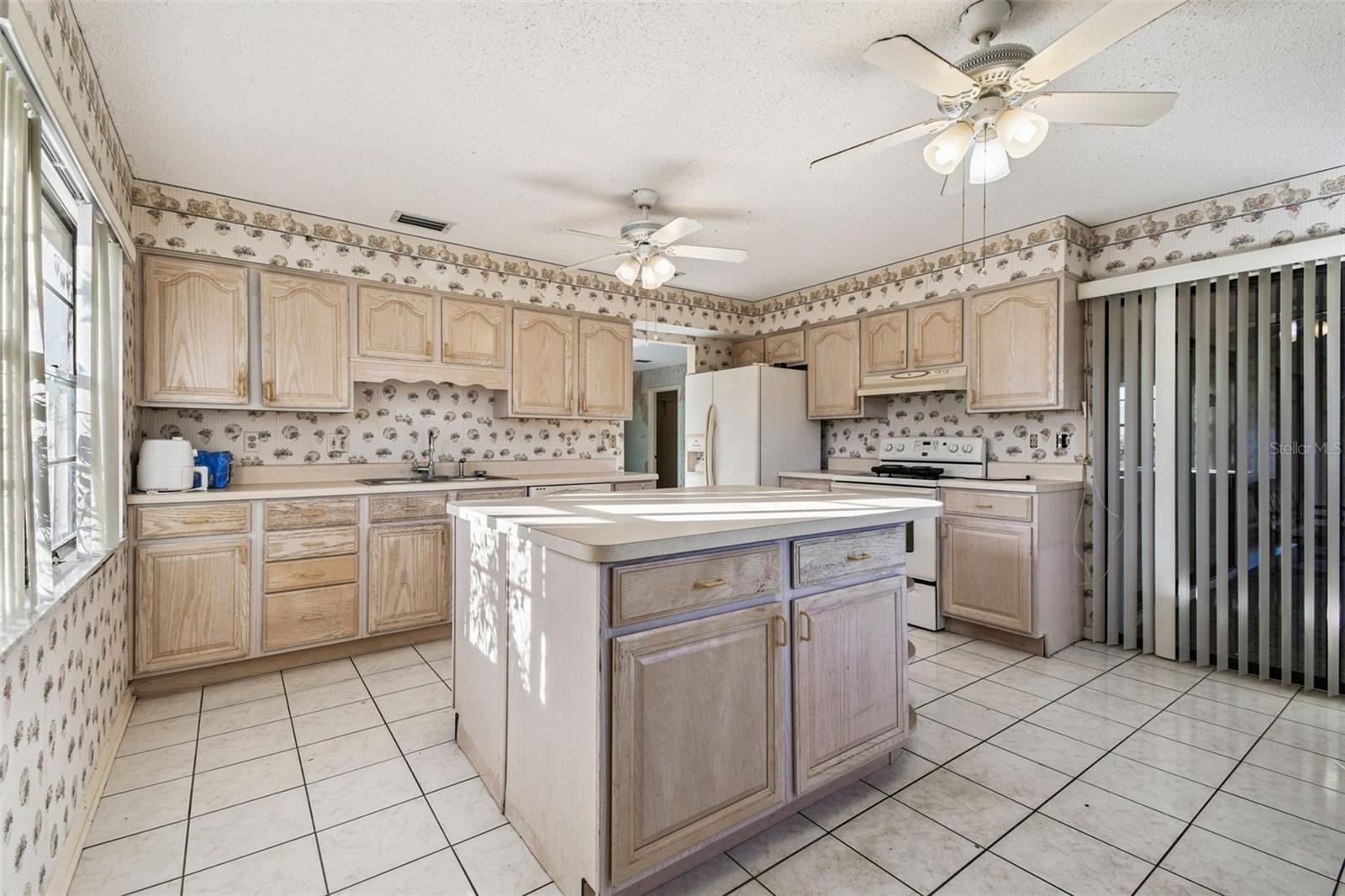 SUN CITY CENTER UNIT 46 - Residential