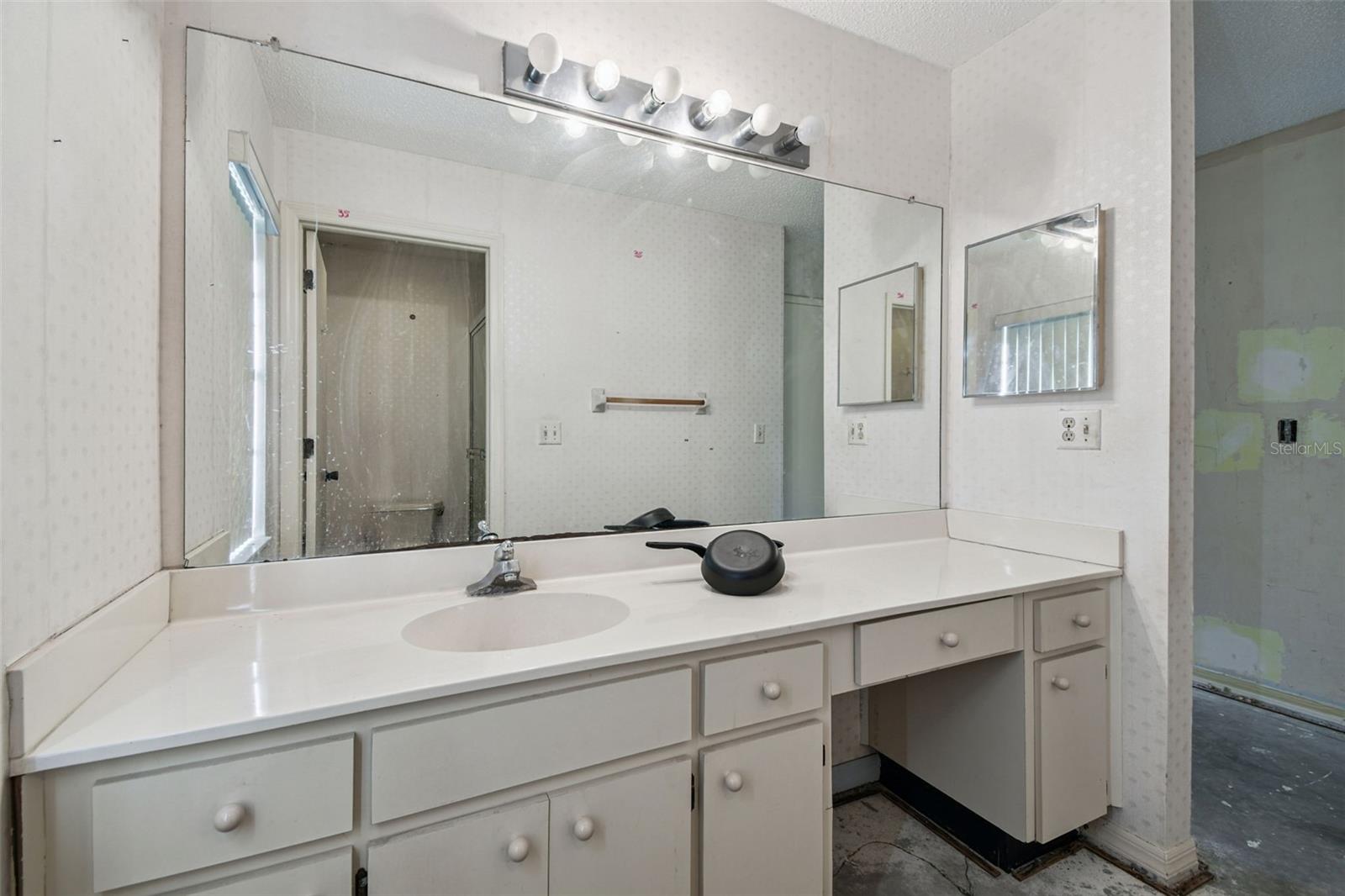 SUN CITY CENTER UNIT 46 - Residential