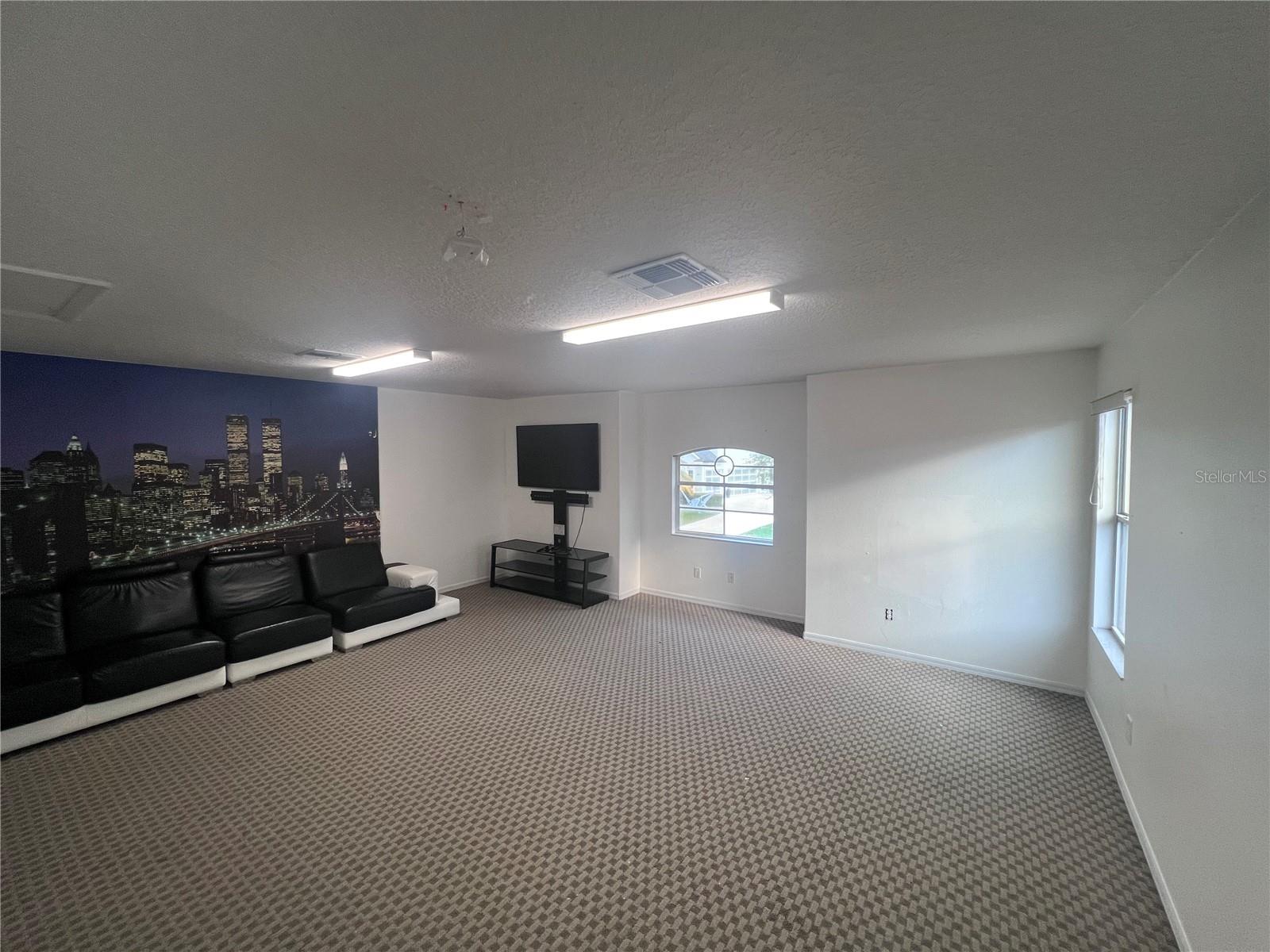 HUNTERS CREEK TR 200-215 PH 02 - Residential