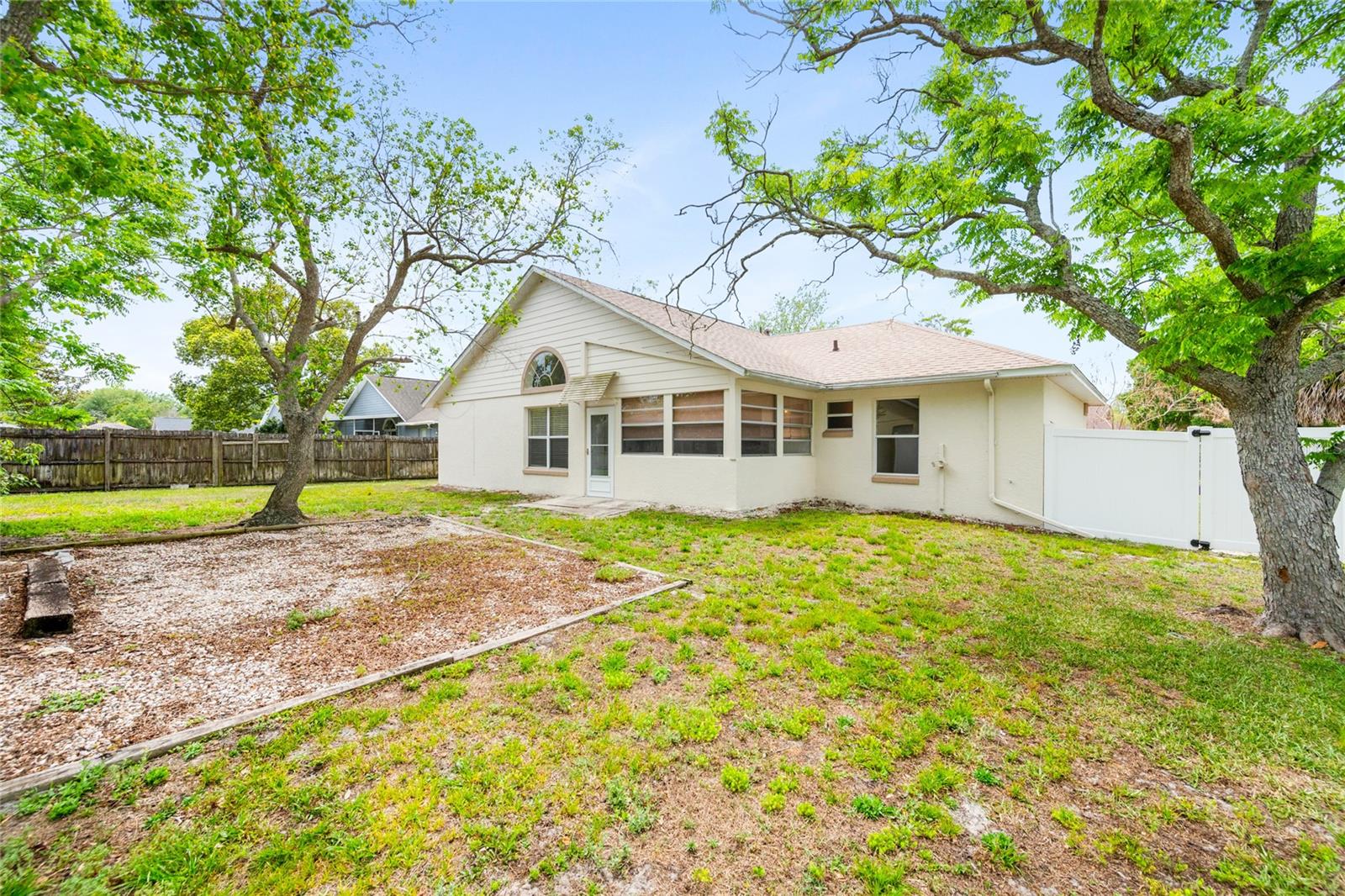 EUSTIS ARBOR HILLS UNIT 01 - Residential