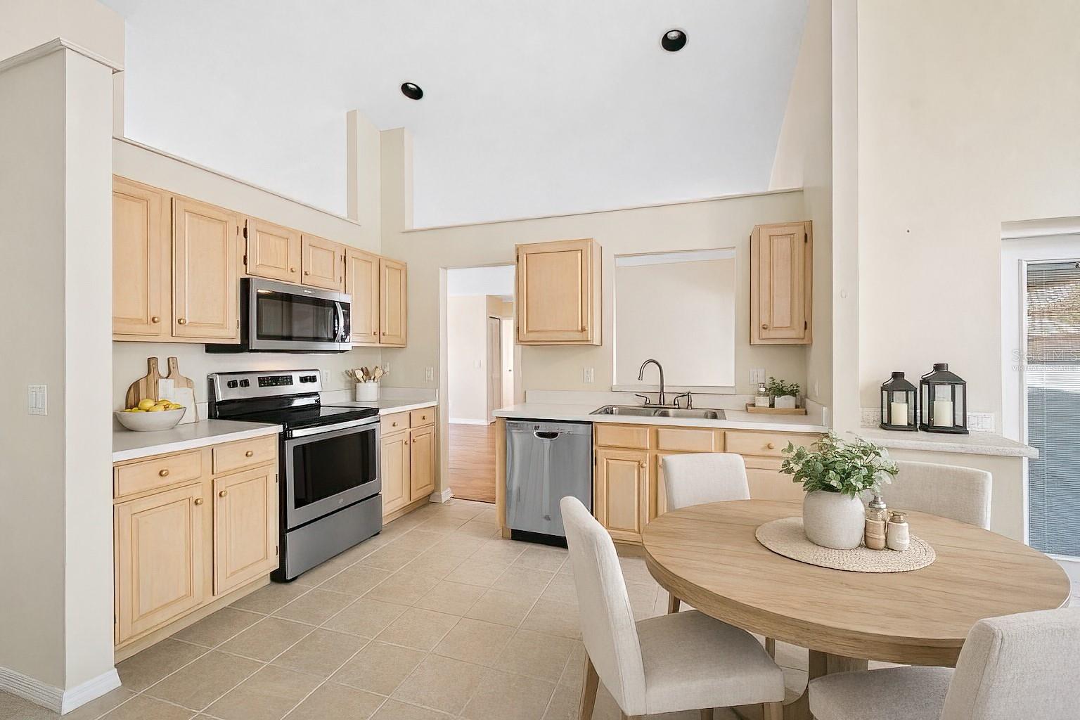 EUSTIS ARBOR HILLS UNIT 01 - Residential