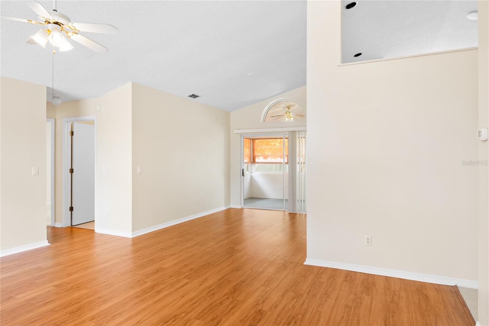 EUSTIS ARBOR HILLS UNIT 01 - Residential