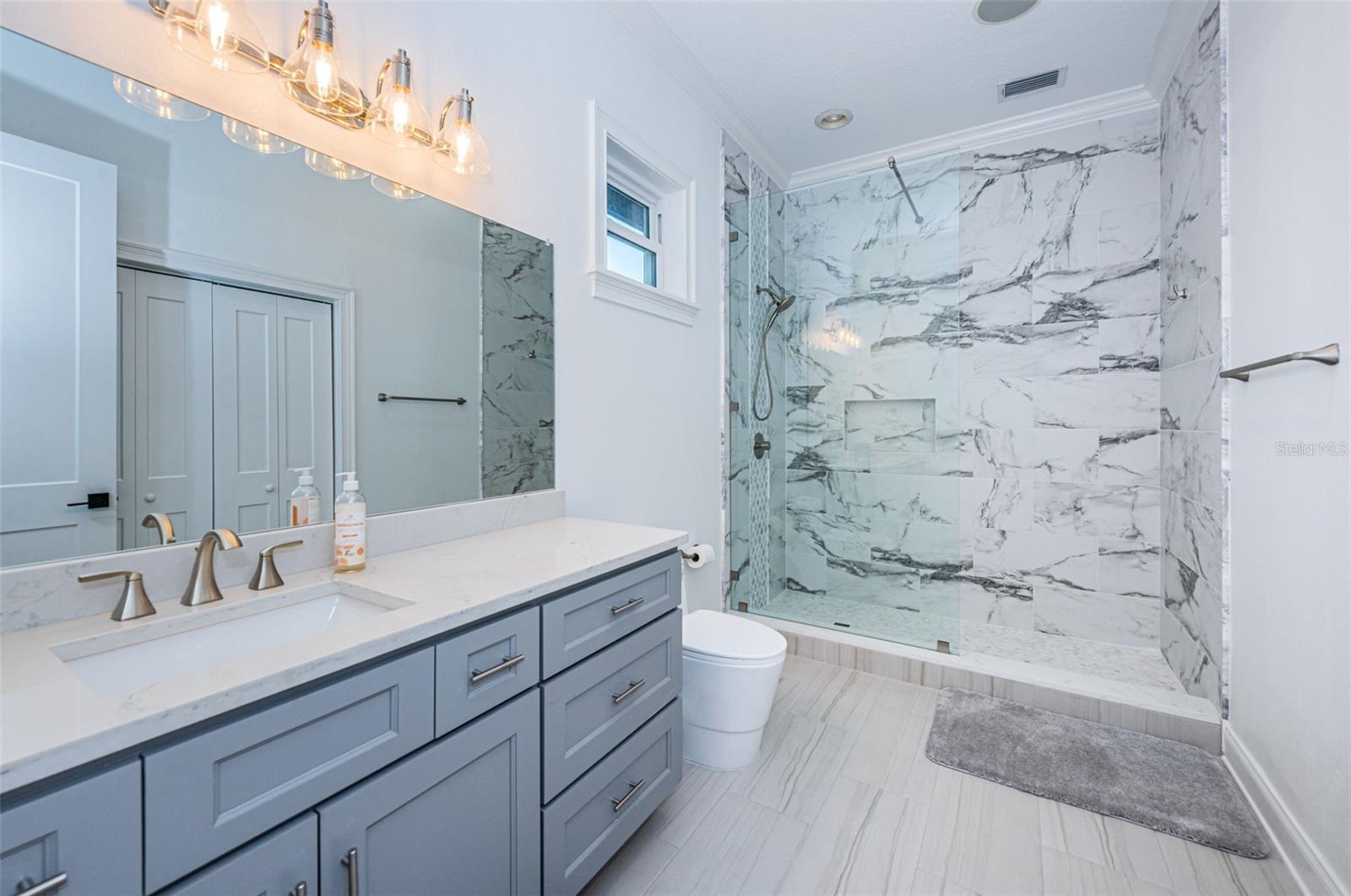 SHORE ACRES EDGEWATER SEC BLKS 17 & 18 - Residential