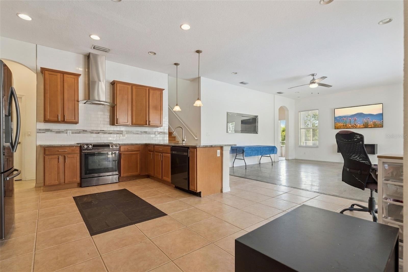 2425 BLUE STONE COURT