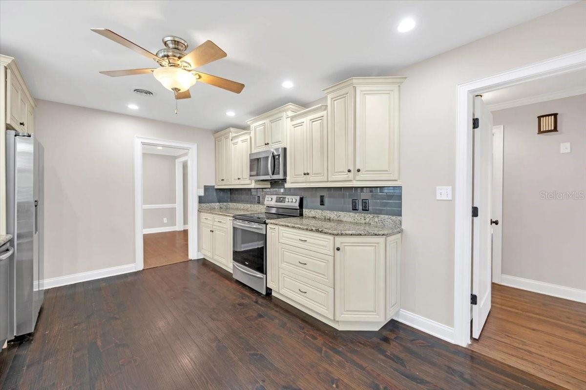 LAUREL HILL - Residential Lease