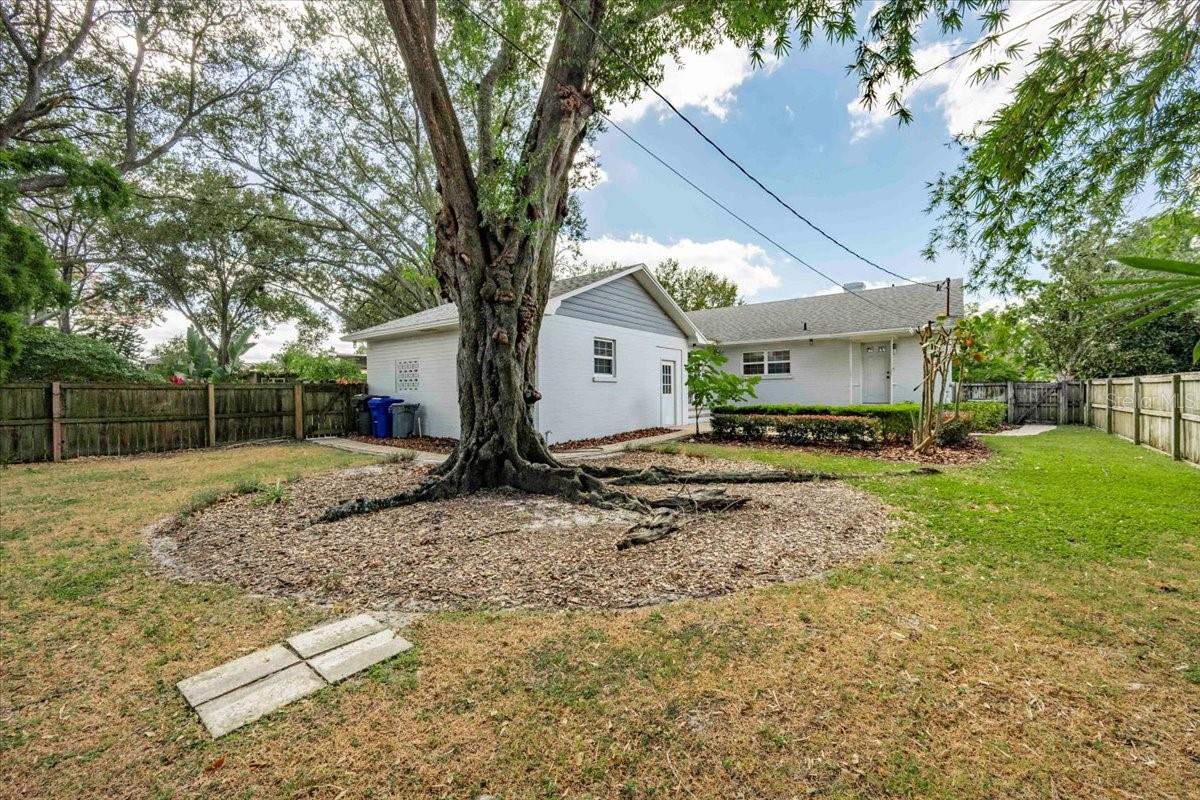 LAUREL HILL - Residential Lease