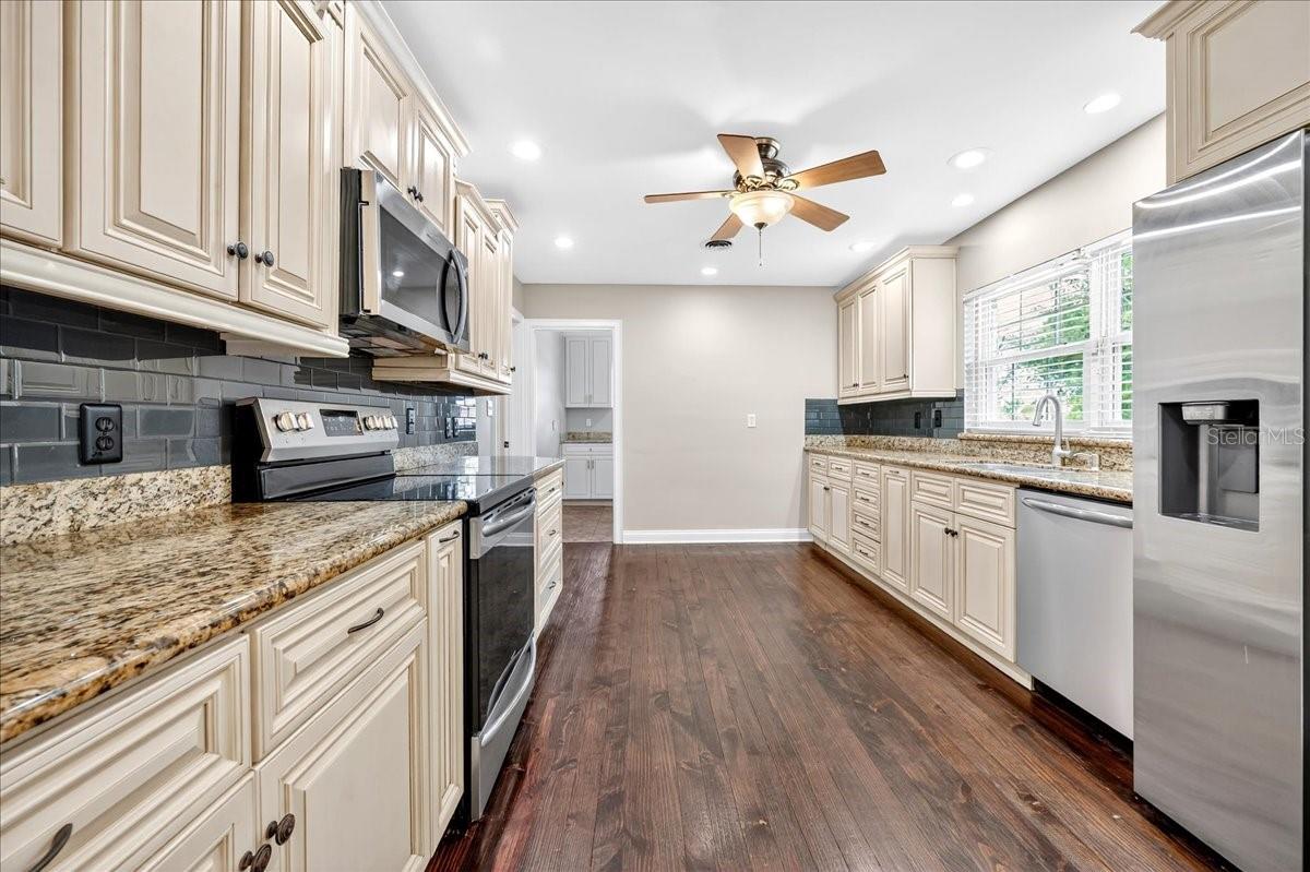 LAUREL HILL - Residential Lease