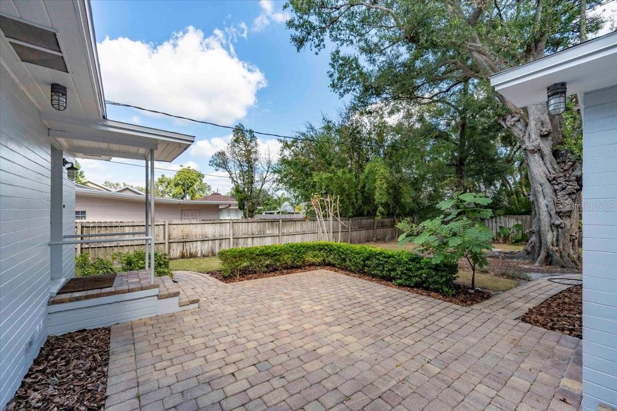 LAUREL HILL - Residential Lease