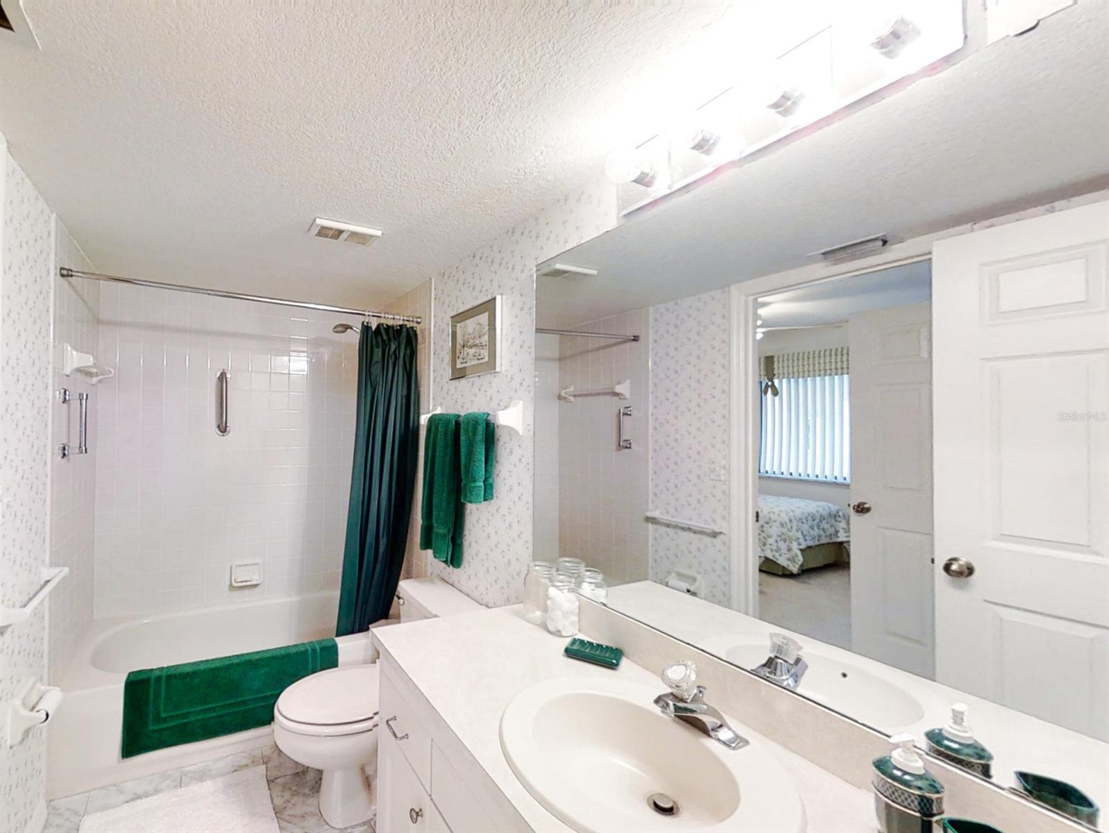 Bouchelle Island Condo - Residential