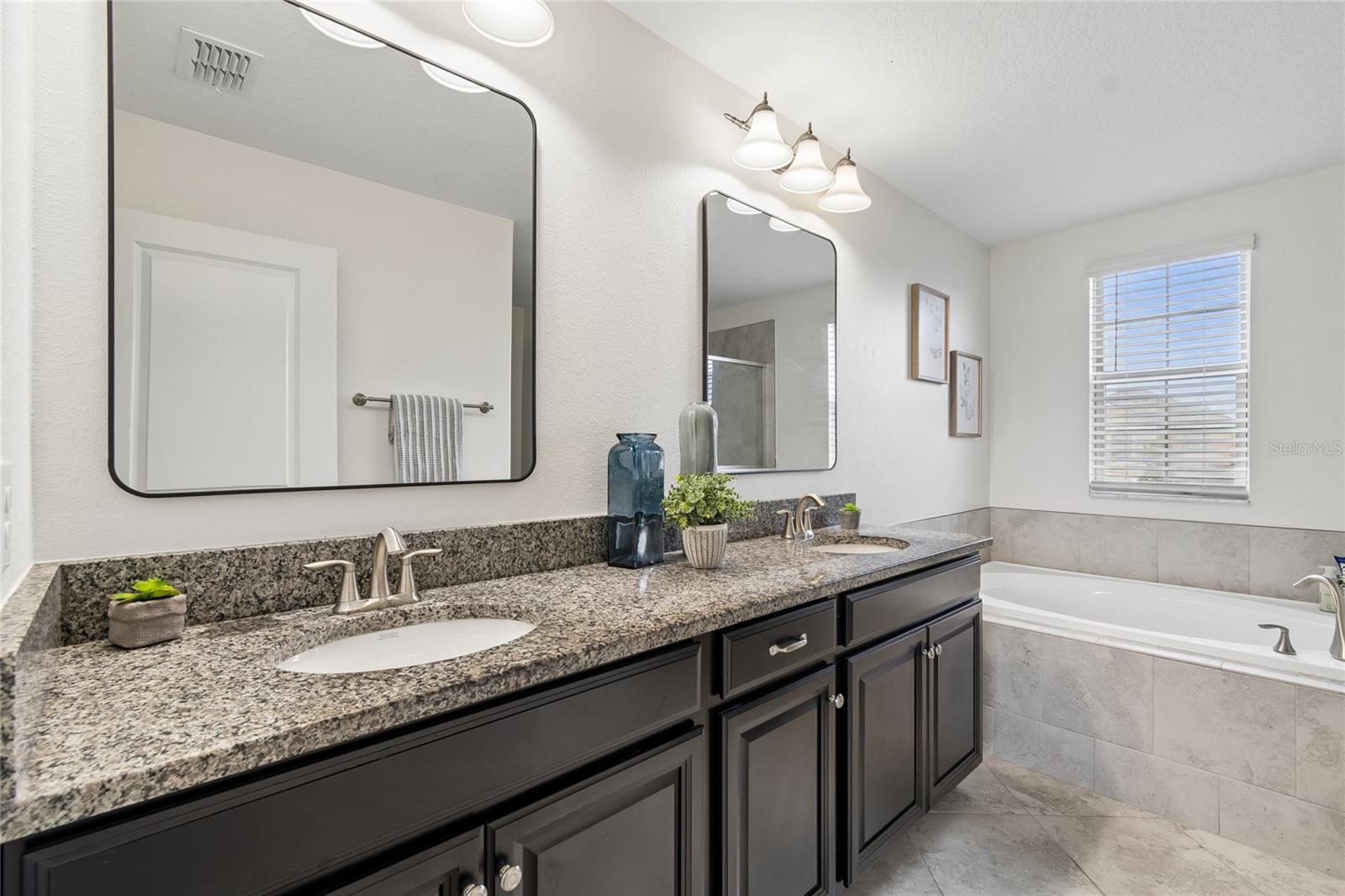 CONNERTON - Residential