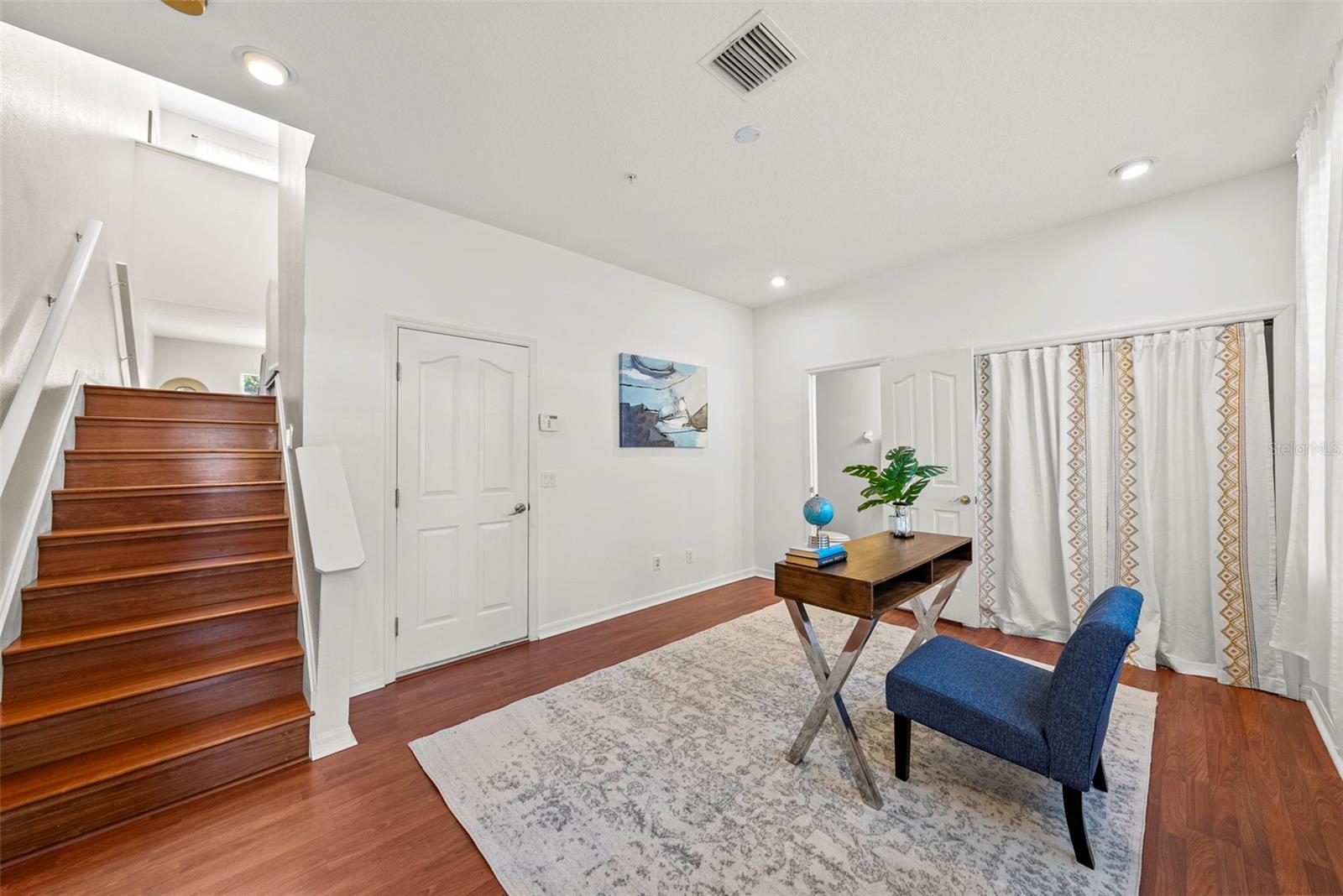 BAYSHORE POINTE TWNHMS PHAS - Residential