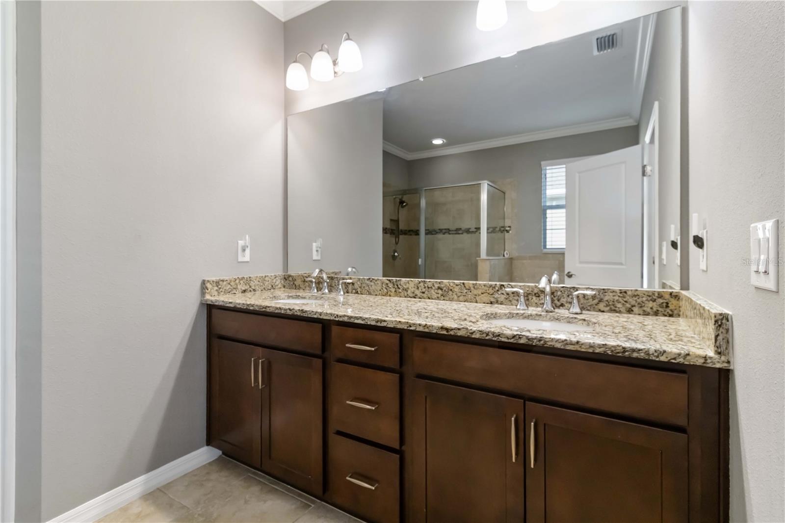 FAIRWAYS/BENT TREE - Residential