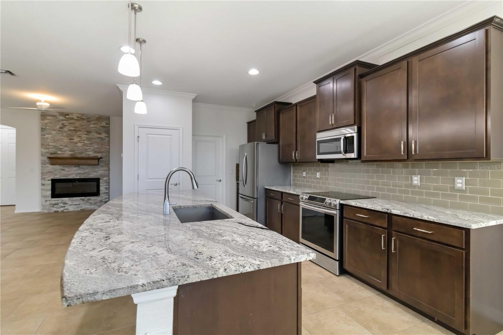 FAIRWAYS/BENT TREE - Residential