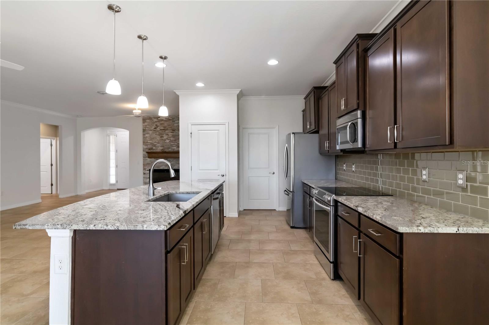 FAIRWAYS/BENT TREE - Residential