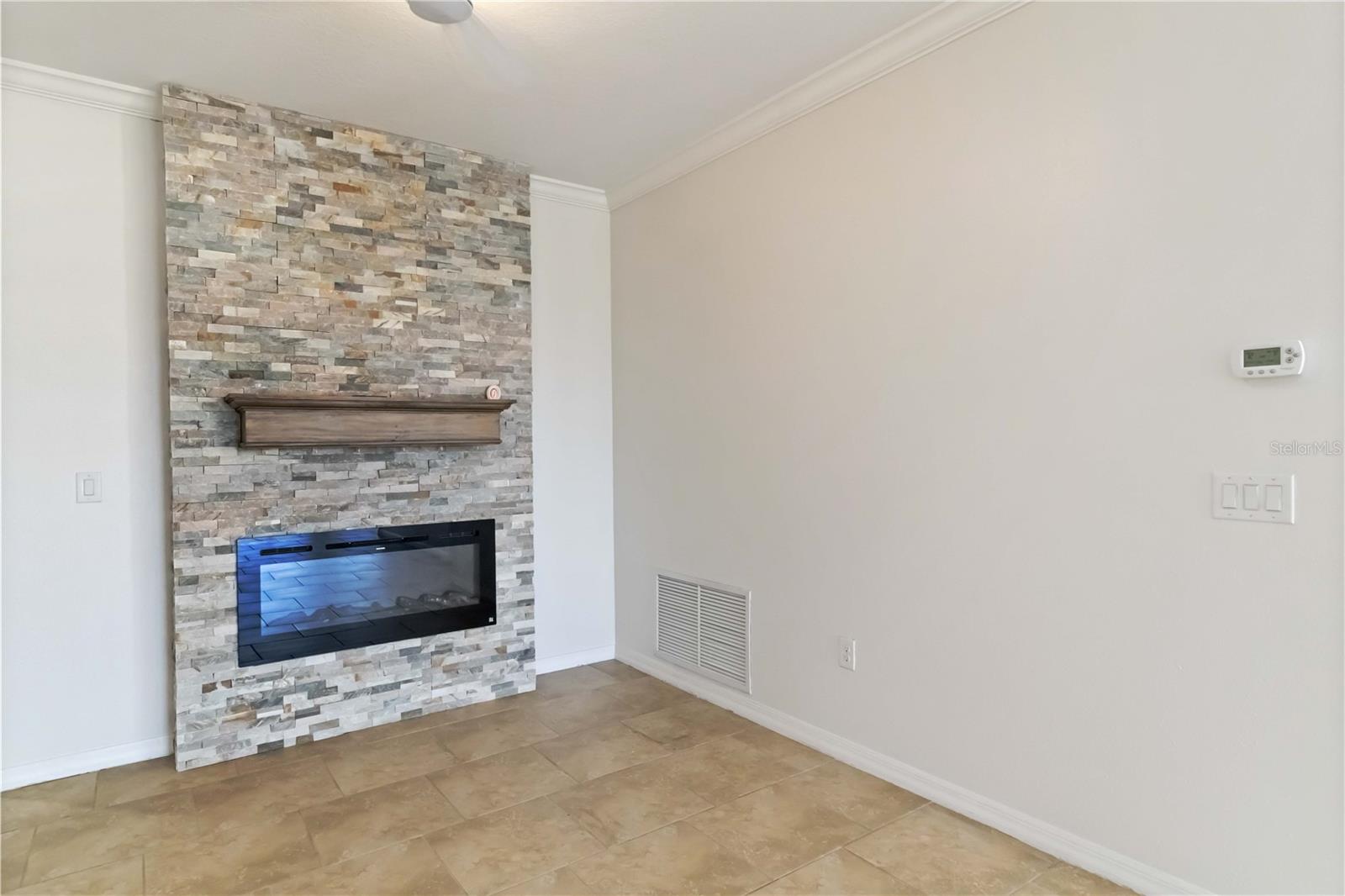 FAIRWAYS/BENT TREE - Residential