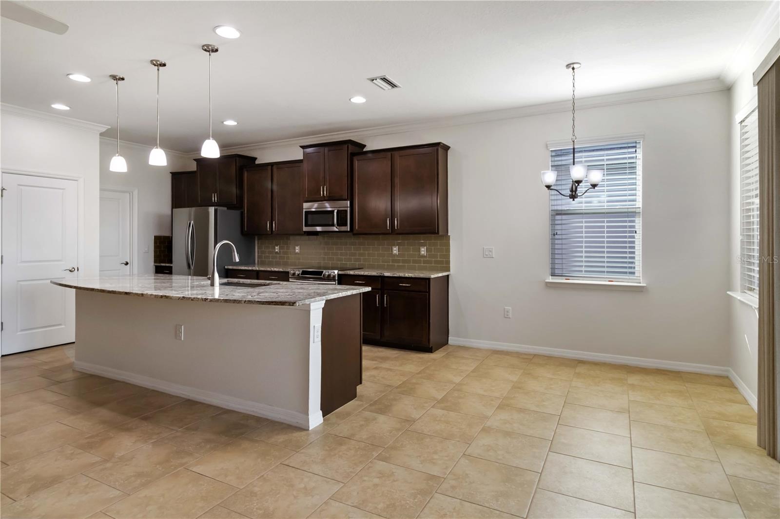 FAIRWAYS/BENT TREE - Residential