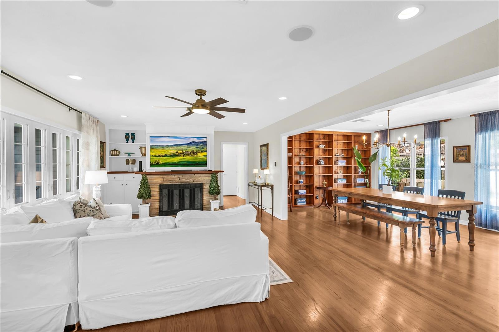 SUMMERLIN HILLS - Residential