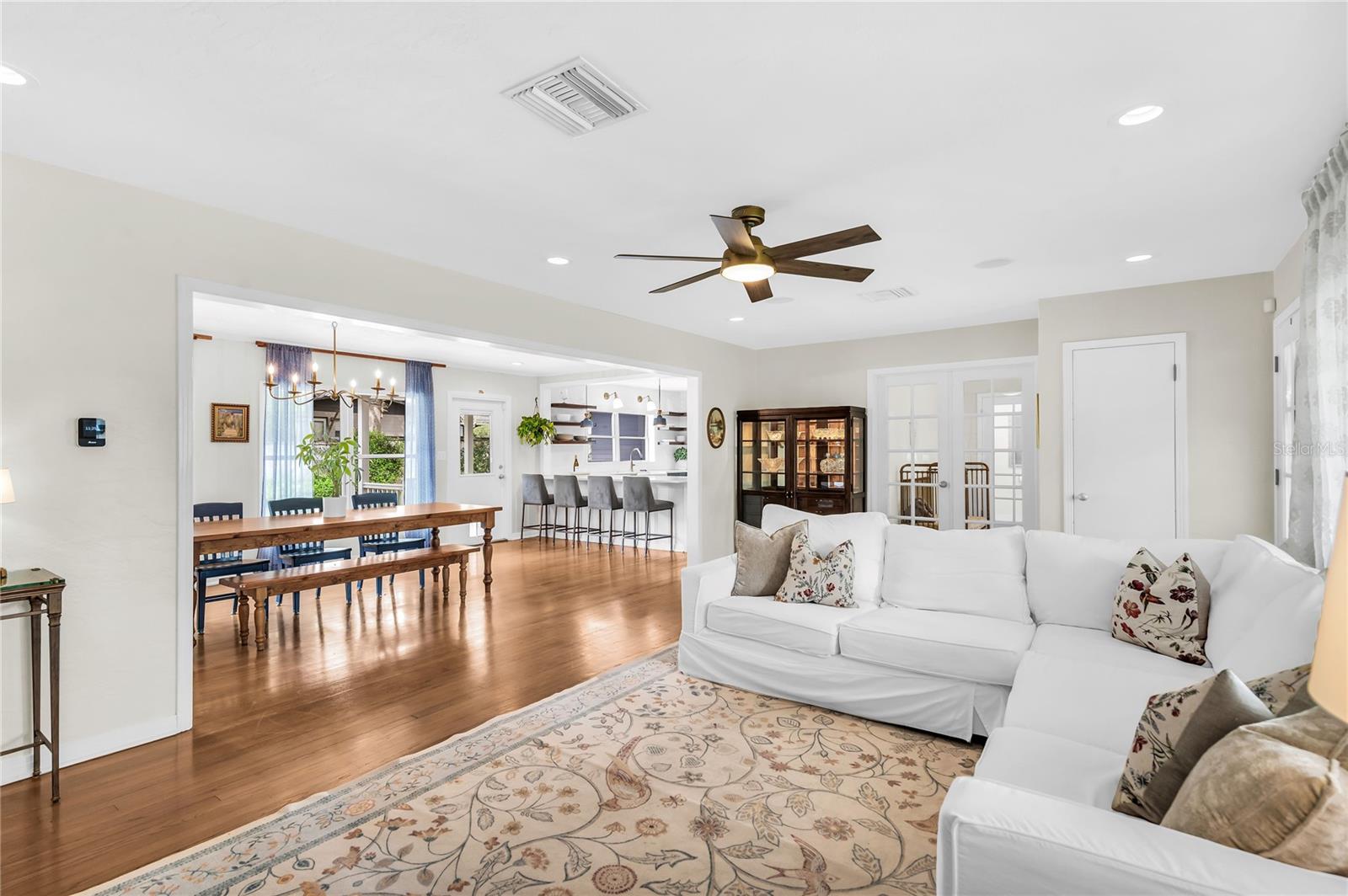 SUMMERLIN HILLS - Residential