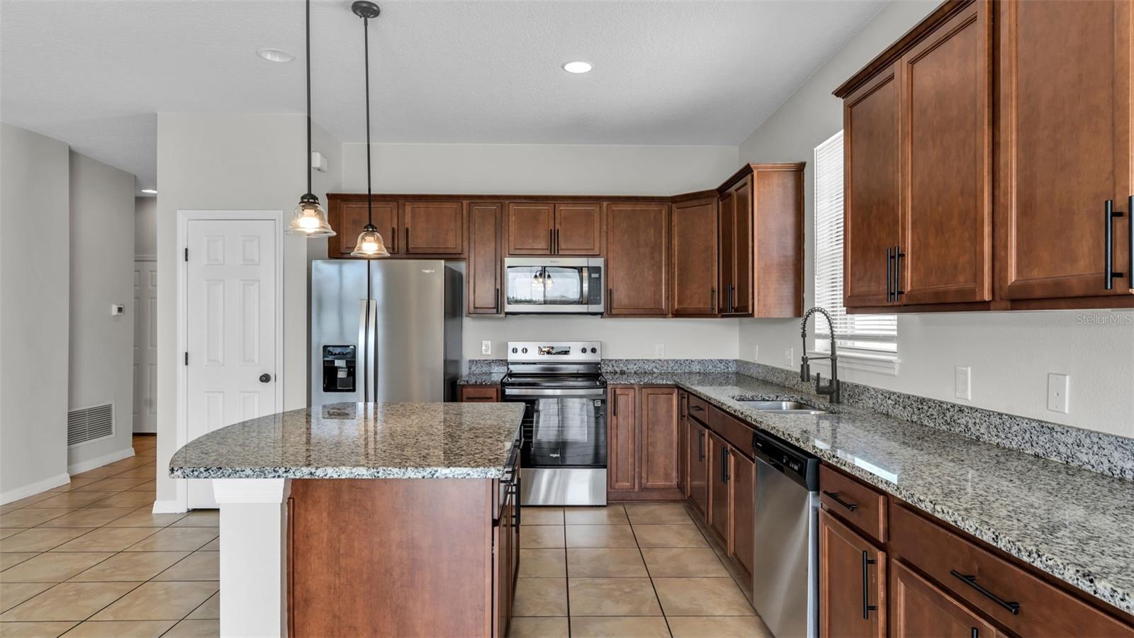 FOUNTAIN PK-PH 2 - Residential