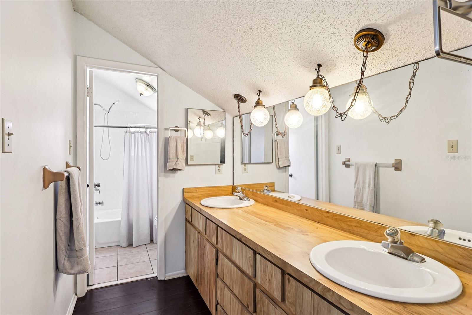 BAY RUN SEC 01 - Residential