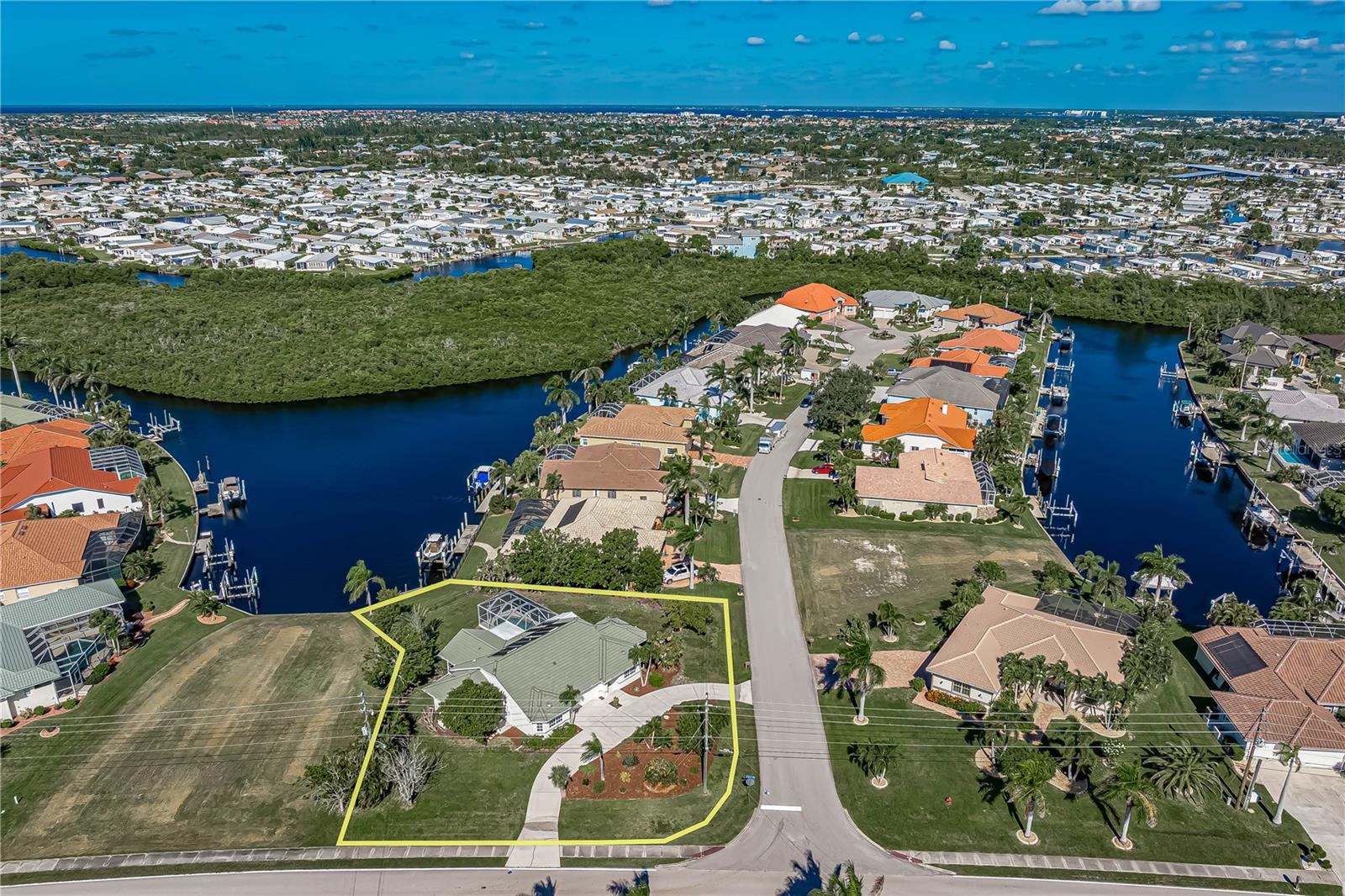 PUNTA GORDA ISLES SEC 15 - Residential
