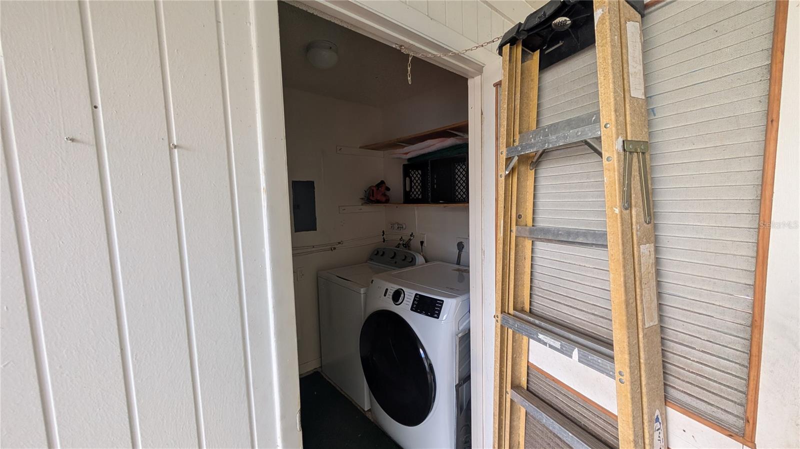 COUNTRY MANORS CONDO 01-08 - Residential