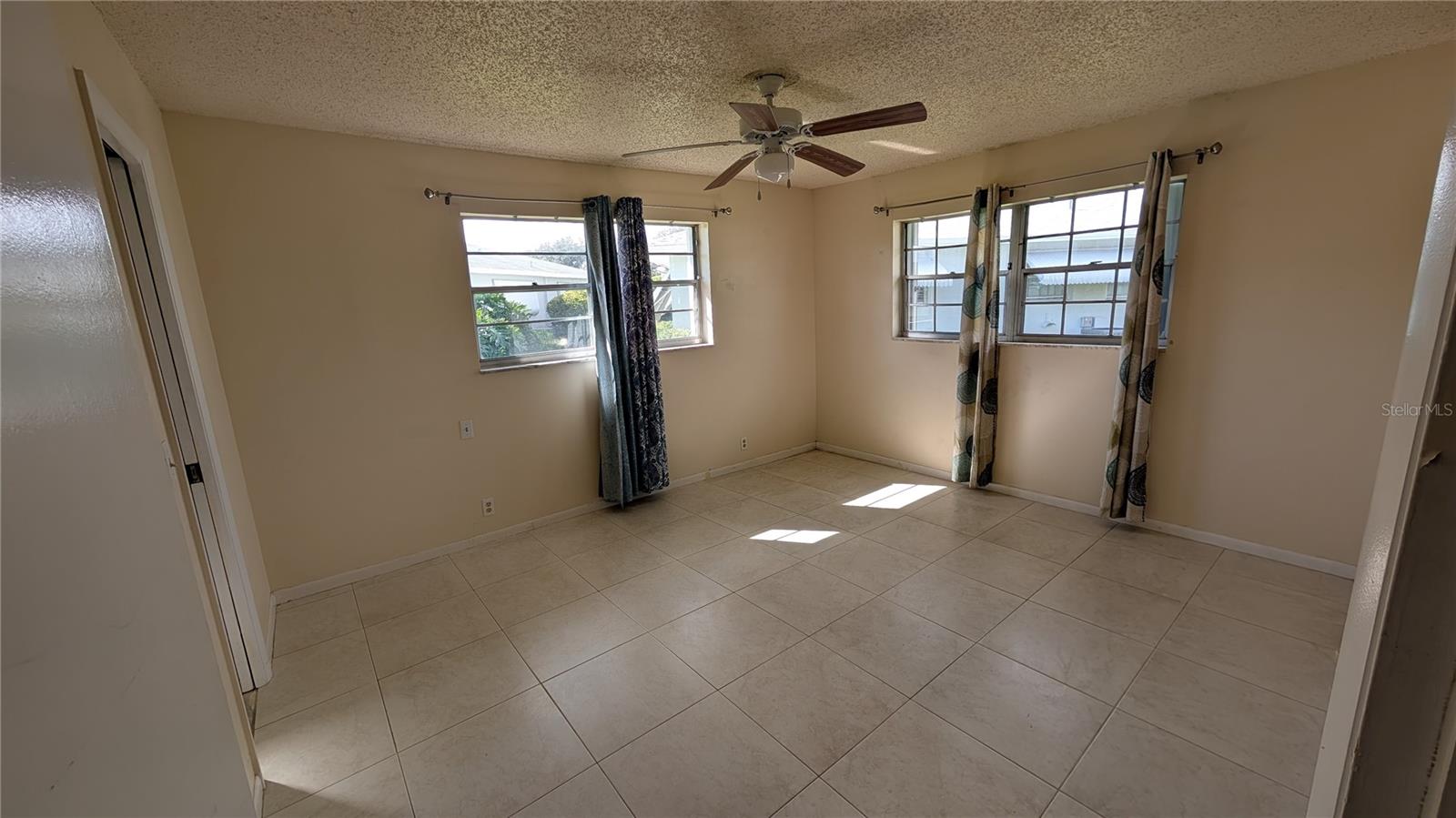 COUNTRY MANORS CONDO 01-08 - Residential