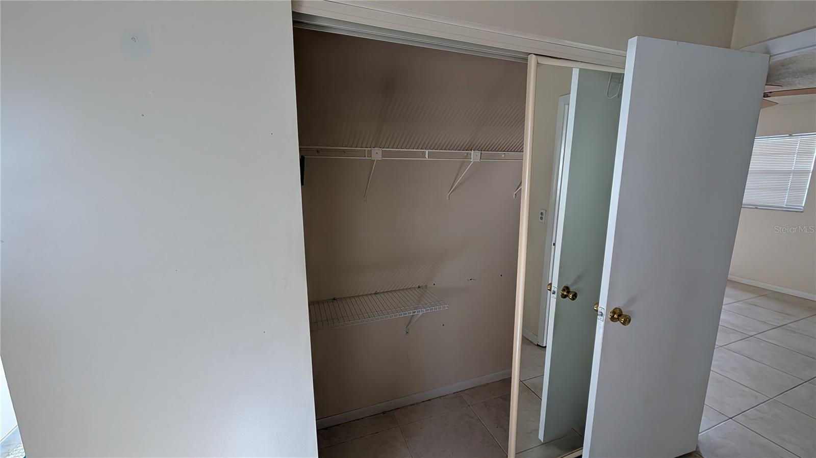 COUNTRY MANORS CONDO 01-08 - Residential