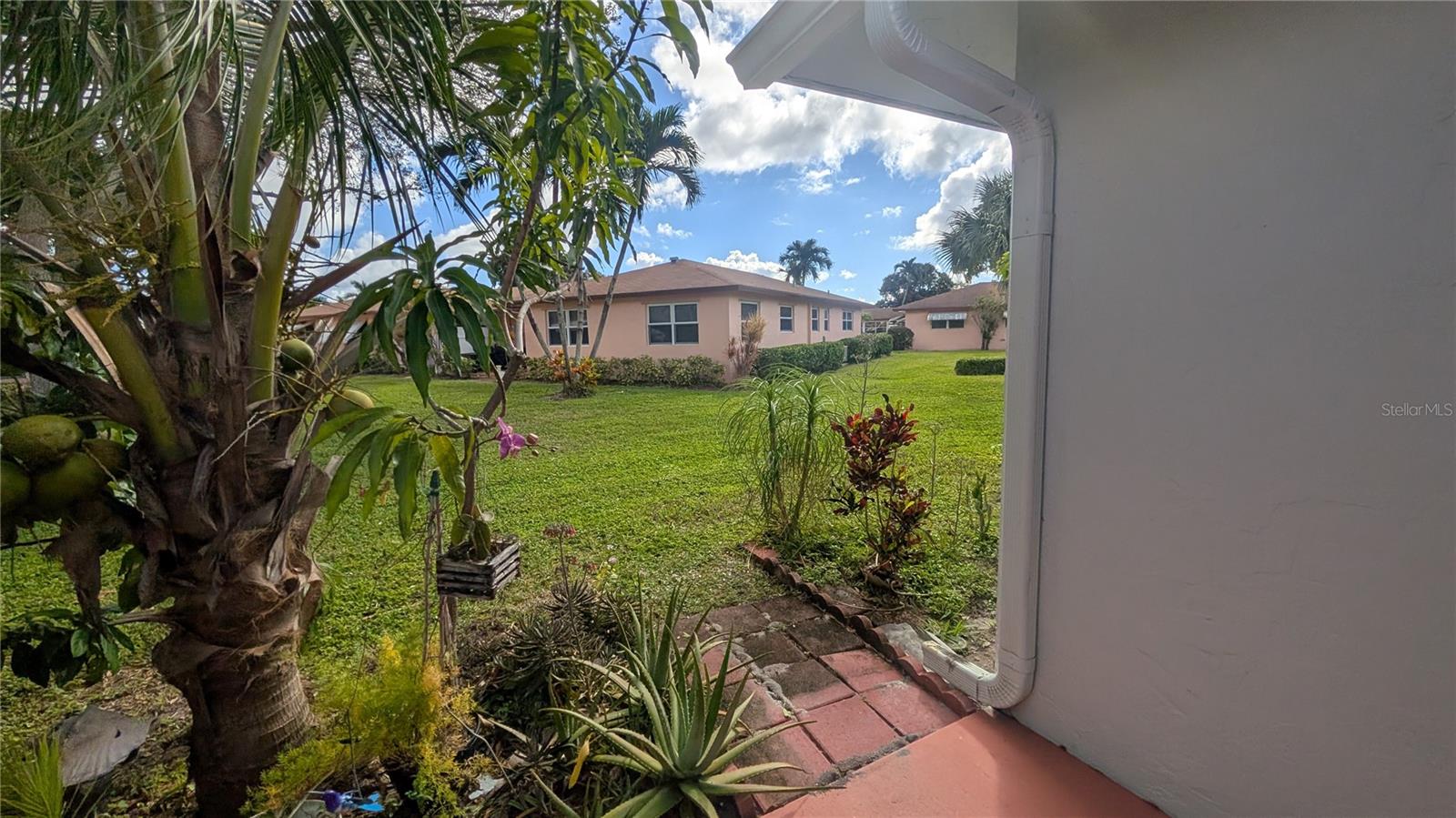 COUNTRY MANORS CONDO 01-08 - Residential