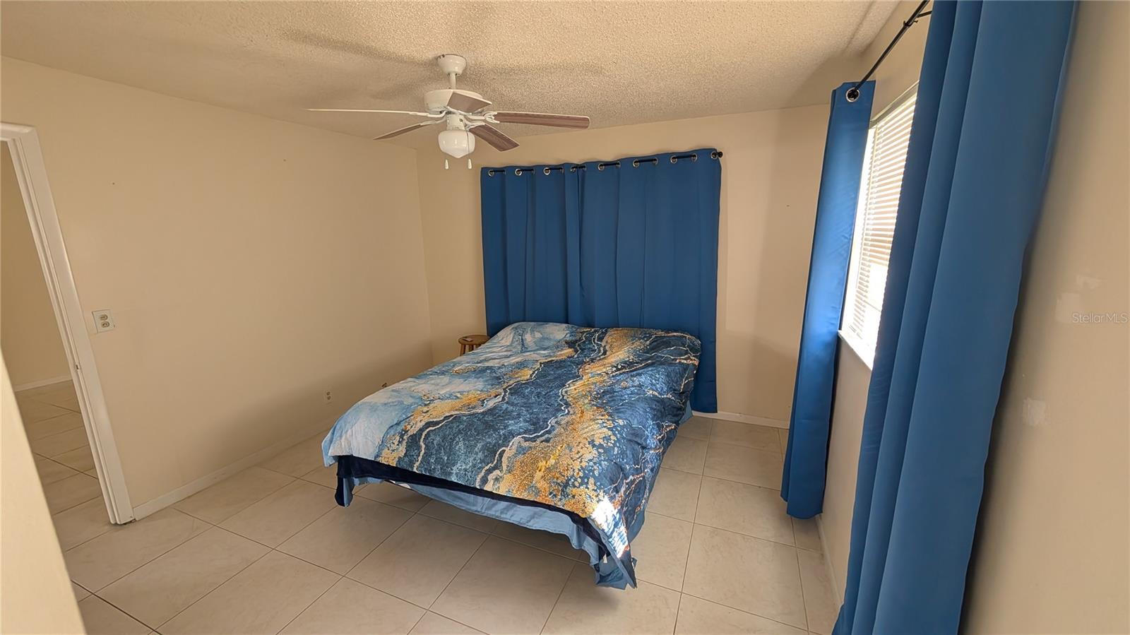 COUNTRY MANORS CONDO 01-08 - Residential