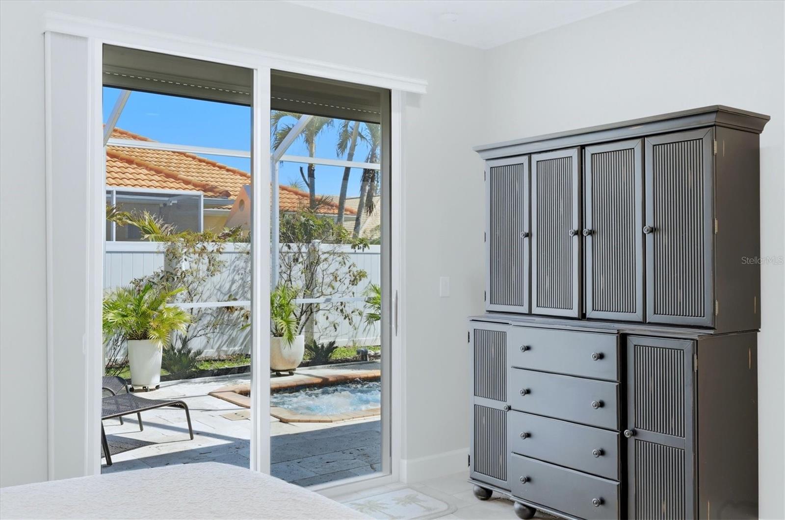 ARTISTS ENCLAVE - Residential